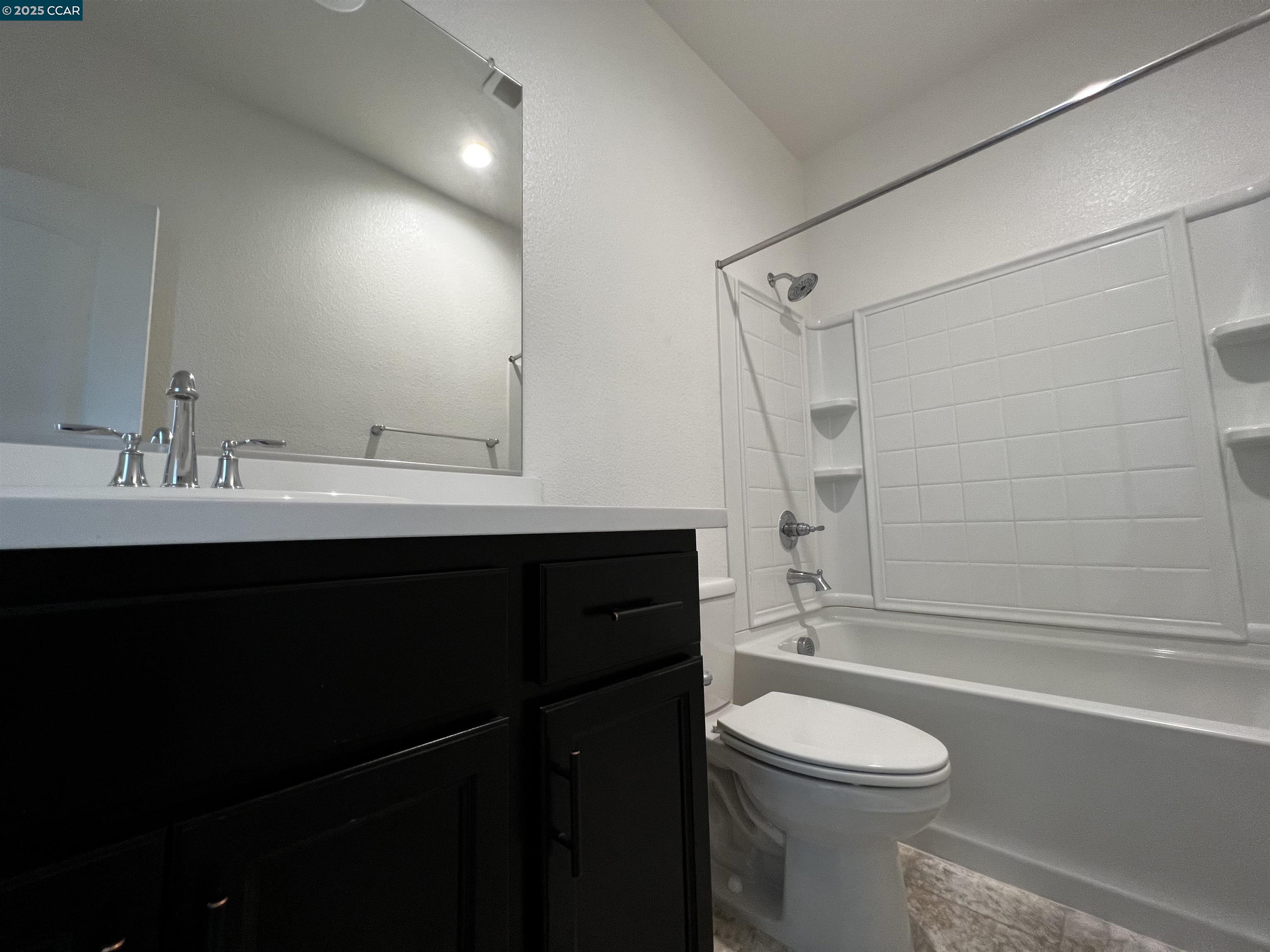 Detail Gallery Image 17 of 23 For 742 Iris Dr, Vallejo,  CA 95687 - 3 Beds | 2/1 Baths