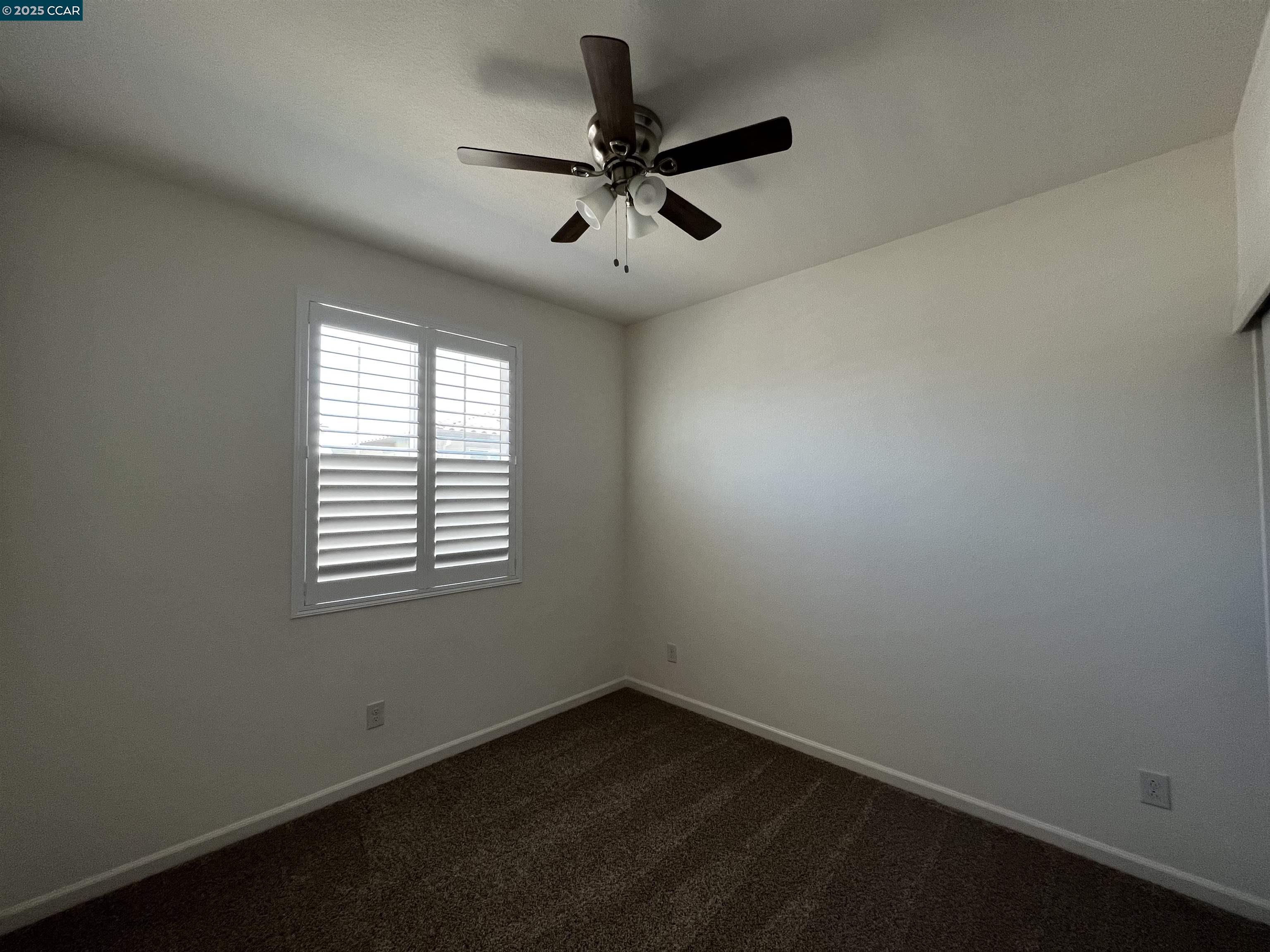 Detail Gallery Image 9 of 23 For 742 Iris Dr, Vallejo,  CA 95687 - 3 Beds | 2/1 Baths