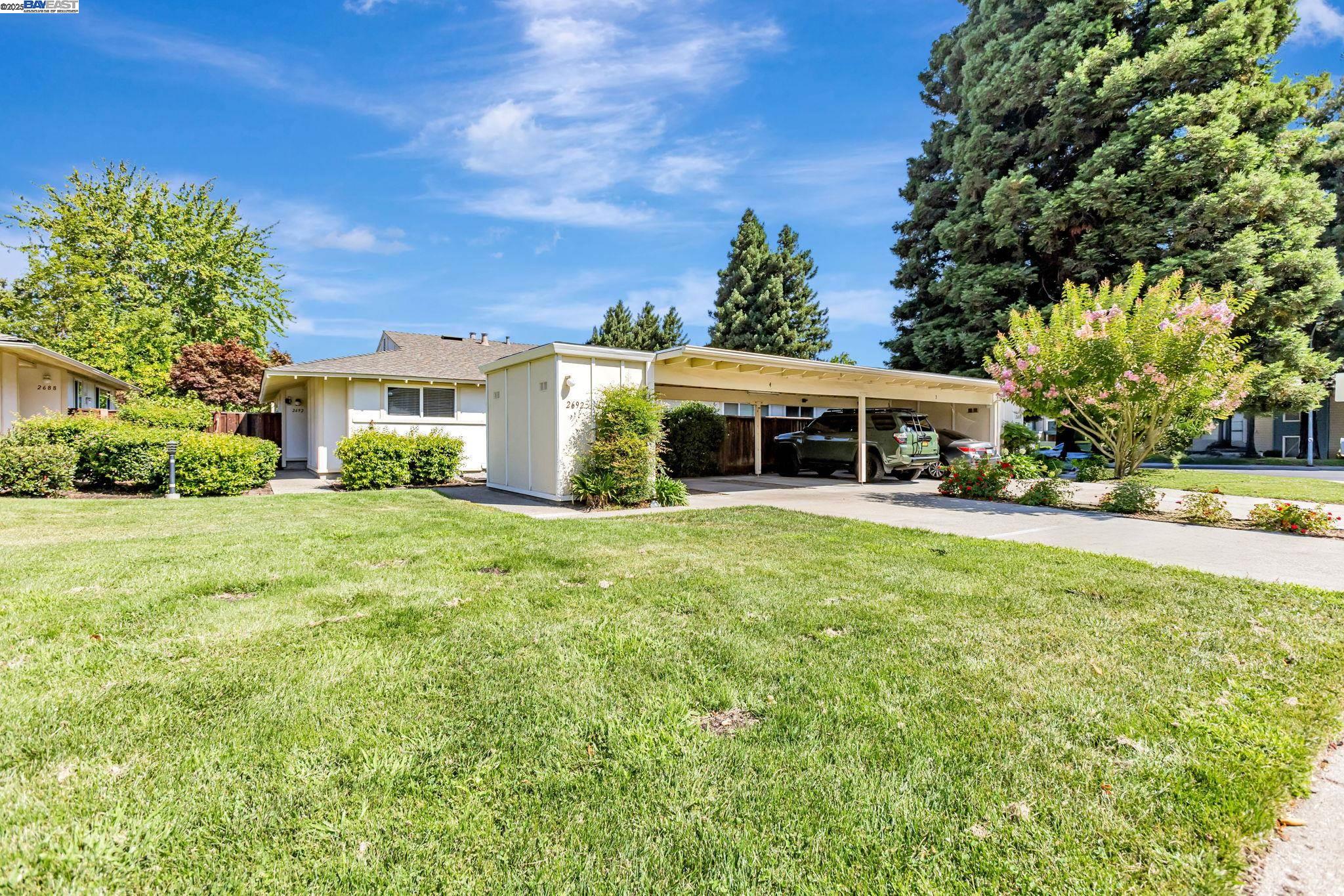Detail Gallery Image 2 of 27 For 2692 Shadow Mountain Drive, San Ramon,  CA 94583-1828 - 2 Beds | 2 Baths