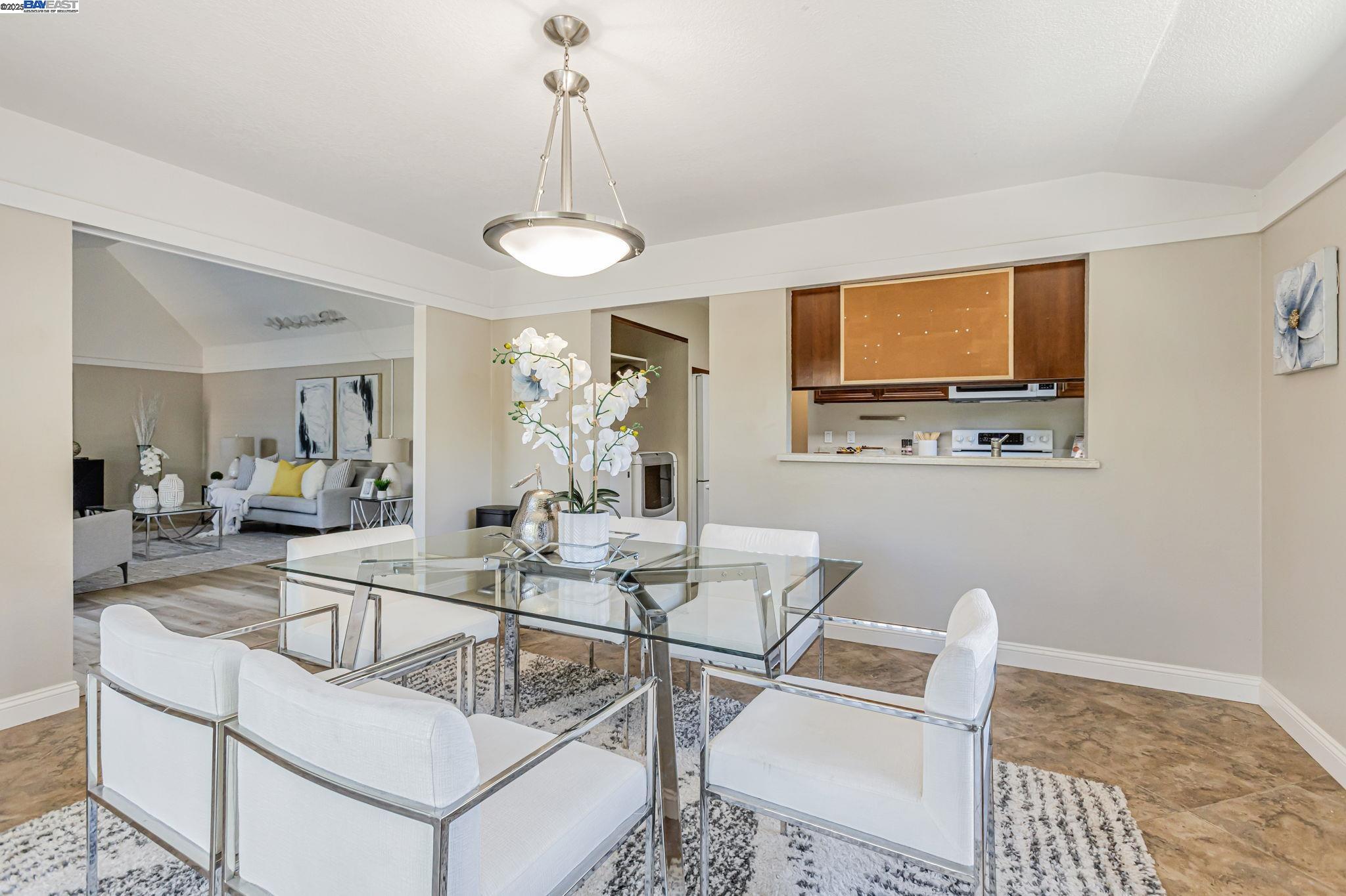 Detail Gallery Image 12 of 27 For 2692 Shadow Mountain Drive, San Ramon,  CA 94583-1828 - 2 Beds | 2 Baths