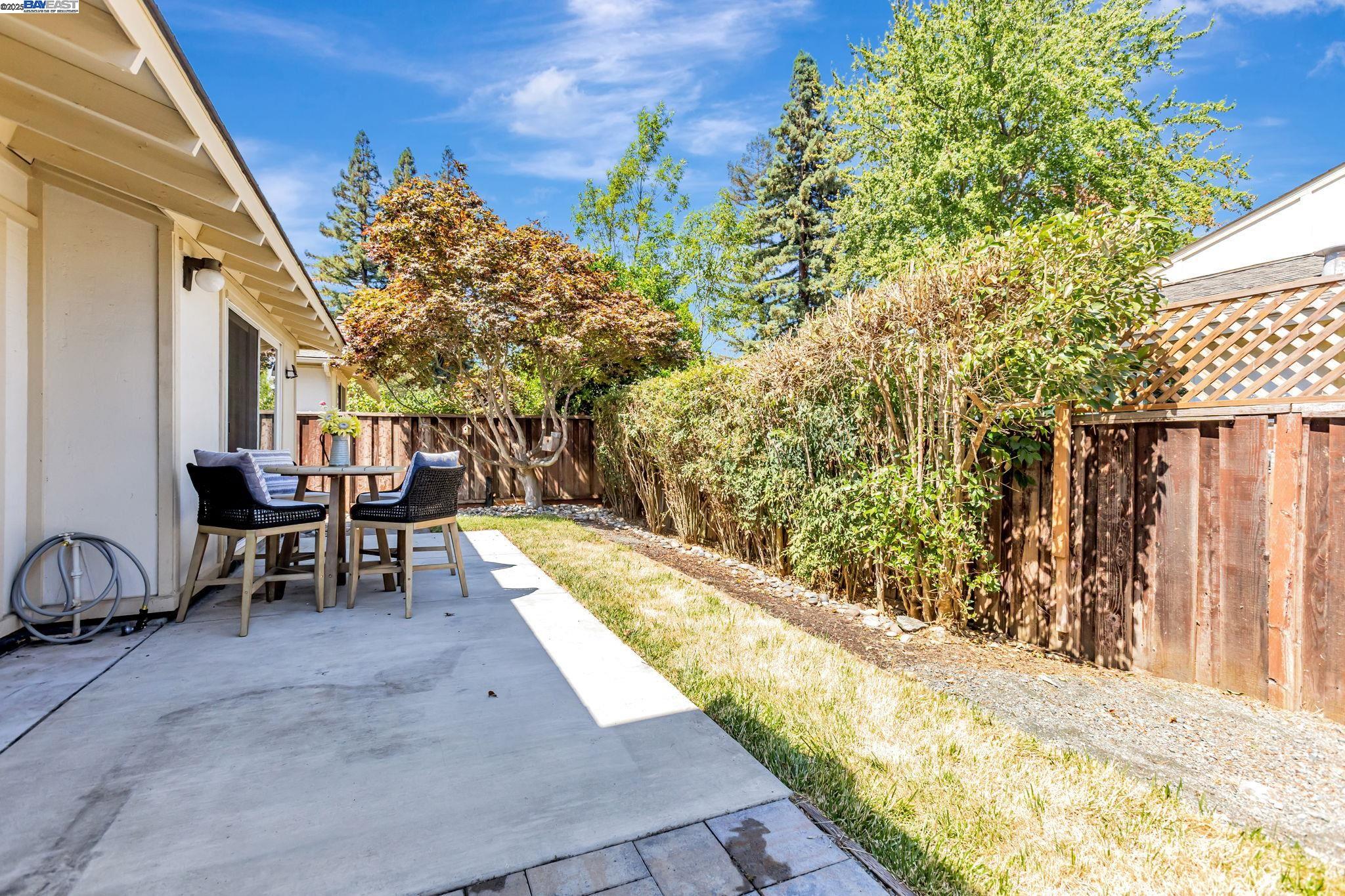 Detail Gallery Image 20 of 27 For 2692 Shadow Mountain Drive, San Ramon,  CA 94583-1828 - 2 Beds | 2 Baths