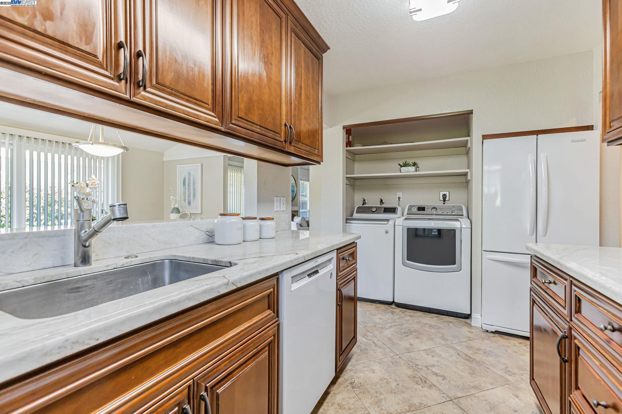 Detail Gallery Image 9 of 27 For 2692 Shadow Mountain Drive, San Ramon,  CA 94583-1828 - 2 Beds | 2 Baths