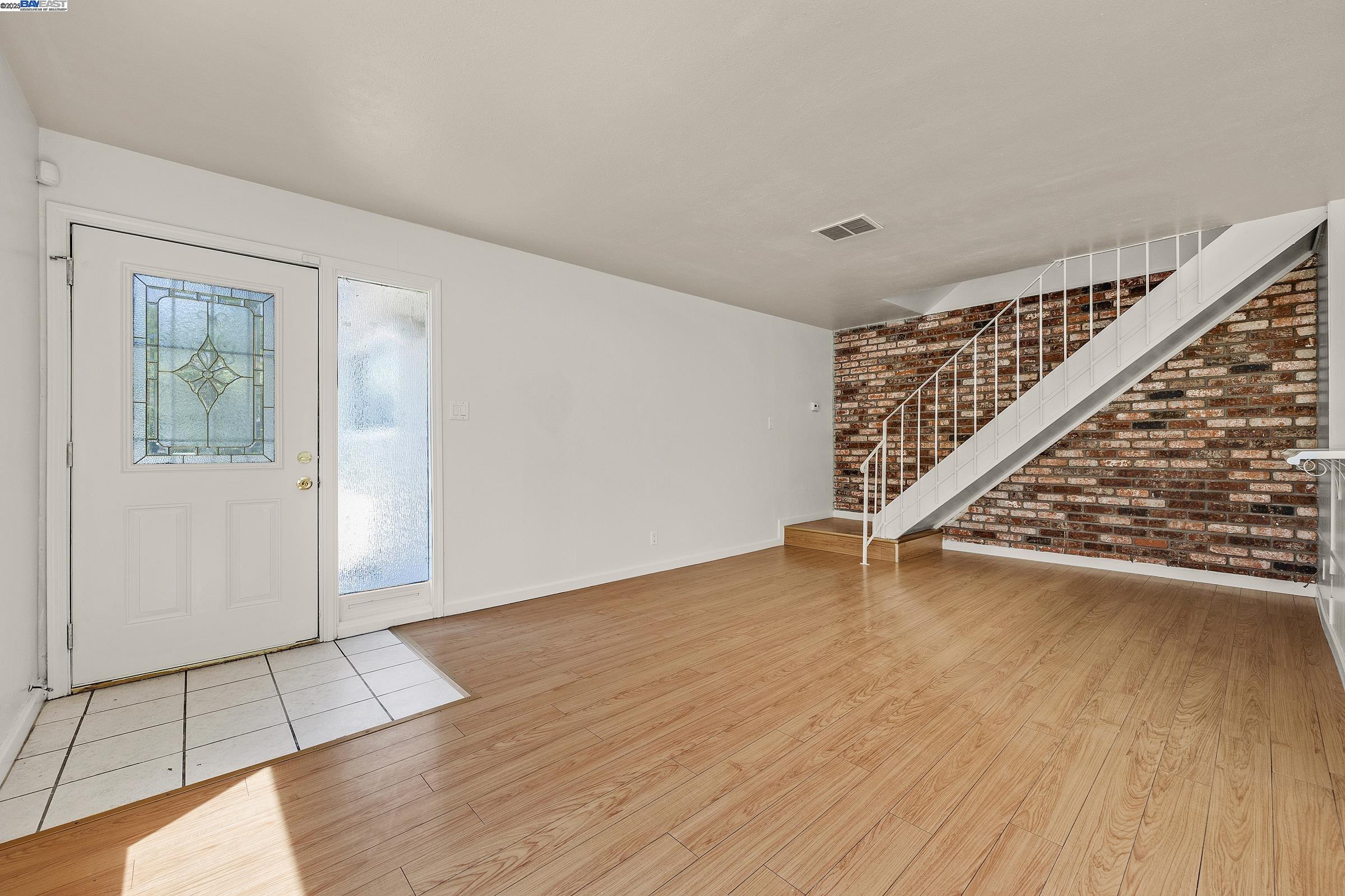 Photo #5: 41108433 Listing 