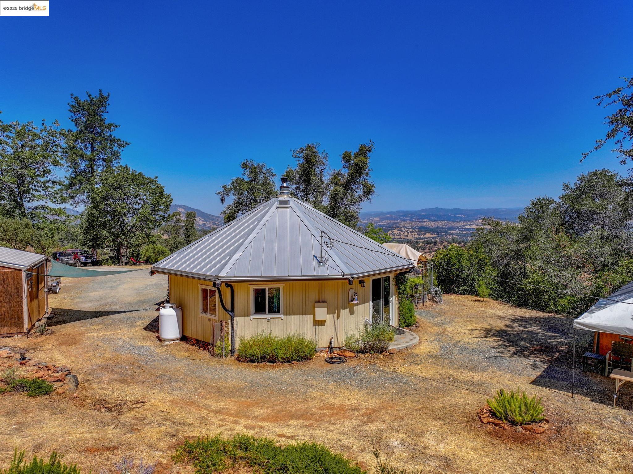Detail Gallery Image 2 of 60 For 1244 Stallion Way, Angels Camp,  CA 95222 - 2 Beds | 1 Baths