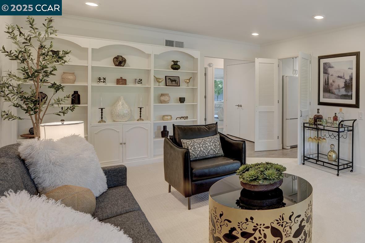 Detail Gallery Image 17 of 49 For 1112 Rockledge Ln #5,  Walnut Creek,  CA 94595 - 2 Beds | 1 Baths