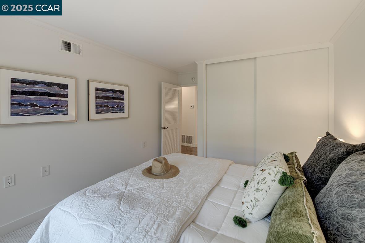 Detail Gallery Image 22 of 49 For 1112 Rockledge Ln #5,  Walnut Creek,  CA 94595 - 2 Beds | 1 Baths