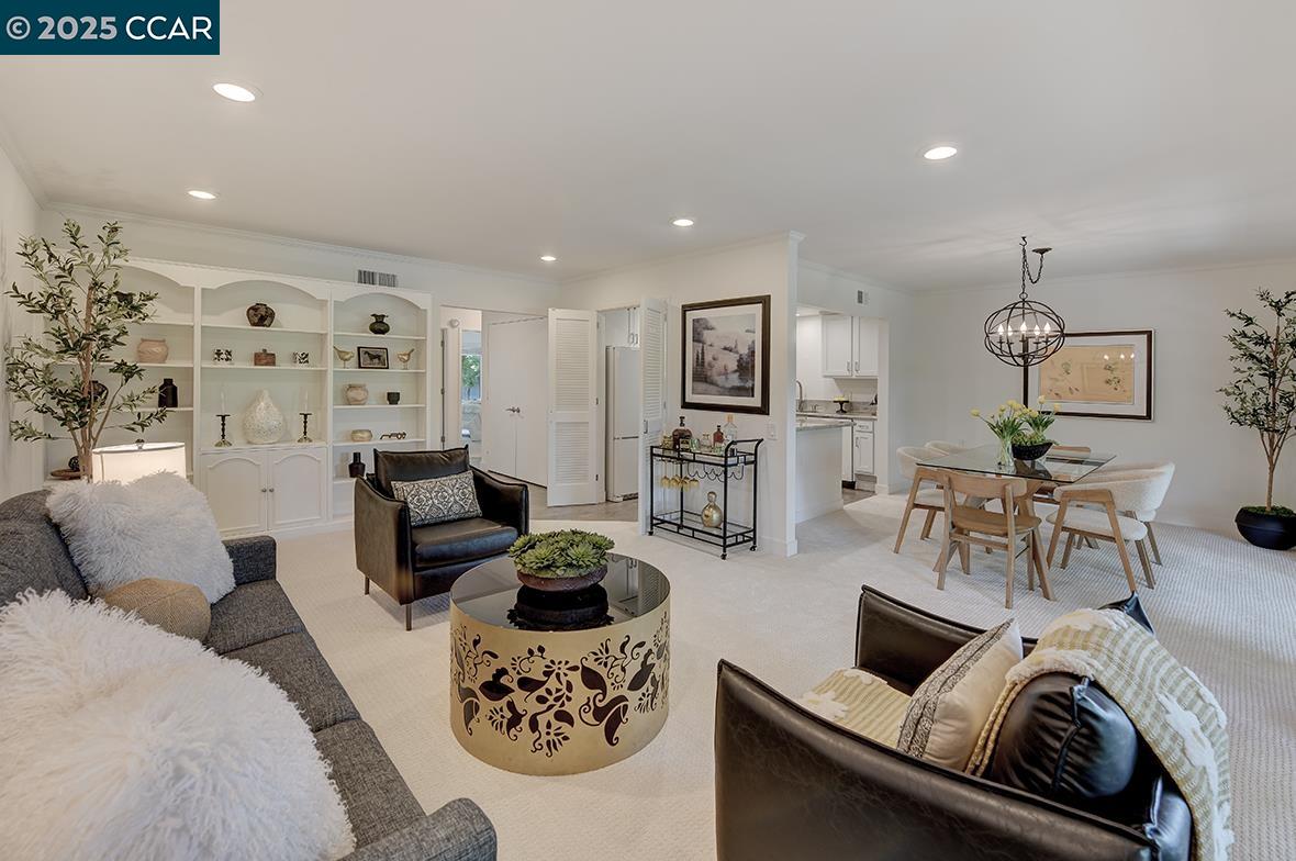 Detail Gallery Image 4 of 49 For 1112 Rockledge Ln #5,  Walnut Creek,  CA 94595 - 2 Beds | 1 Baths