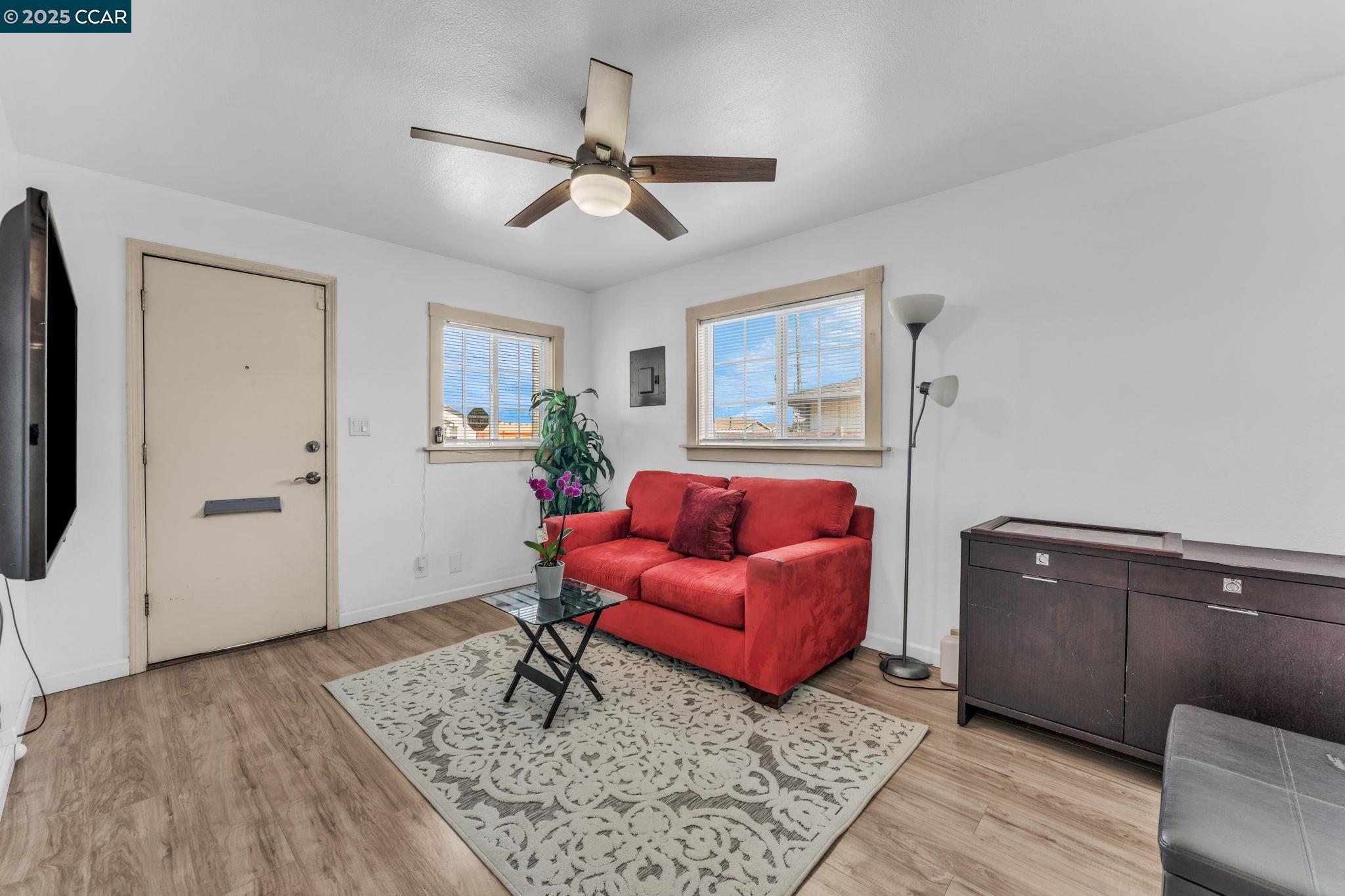 Detail Gallery Image 3 of 45 For 1706 14th St, San Pablo,  CA 94806-4313 - 3 Beds | 1 Baths