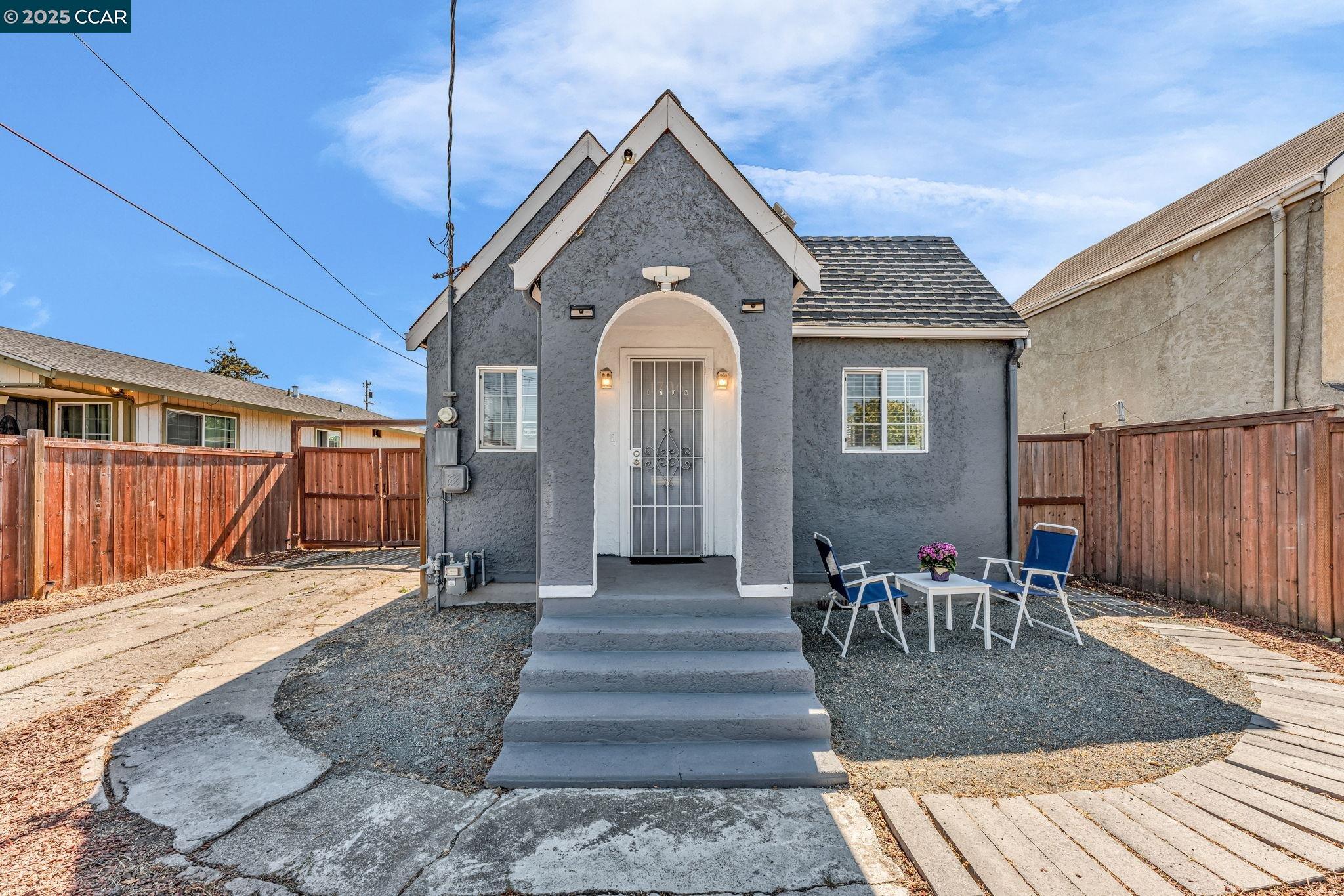 Detail Gallery Image 6 of 45 For 1706 14th St, San Pablo,  CA 94806-4313 - 3 Beds | 1 Baths
