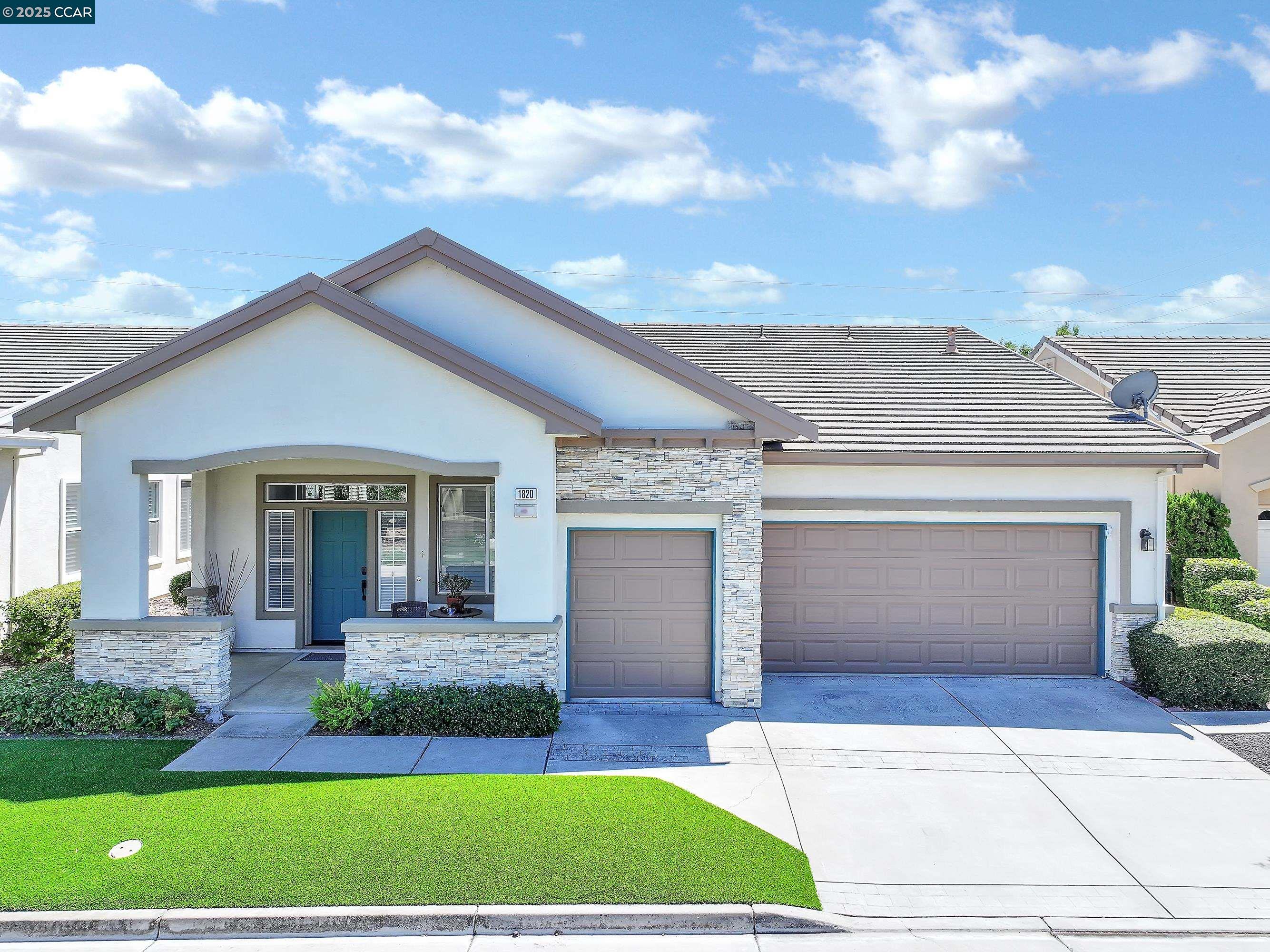 Detail Gallery Image 1 of 34 For 1820 Mariposa Way, Brentwood,  CA 94513 - 2 Beds | 2/1 Baths