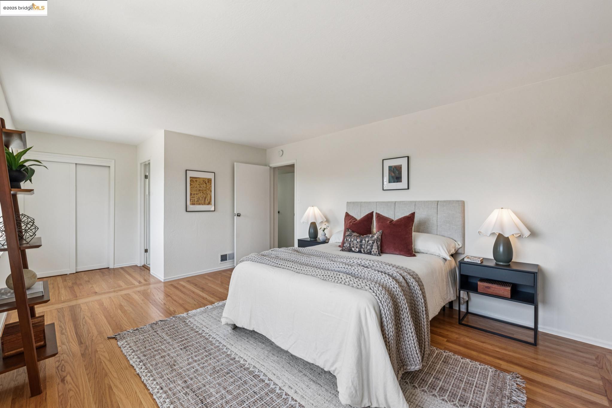 Detail Gallery Image 22 of 54 For 9 Yarmouth Ct, Oakland,  CA 94619 - 4 Beds | 3 Baths