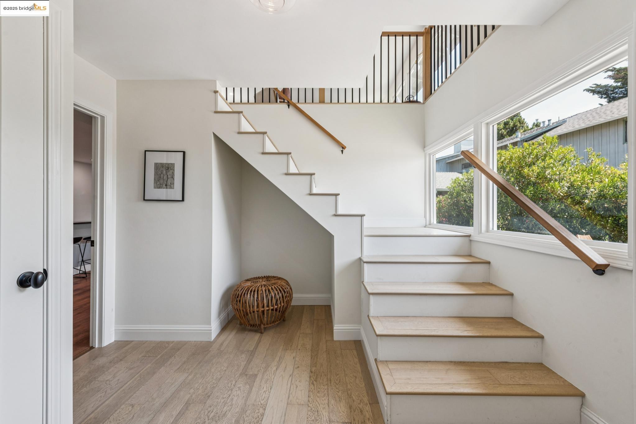 Detail Gallery Image 31 of 54 For 9 Yarmouth Ct, Oakland,  CA 94619 - 4 Beds | 3 Baths