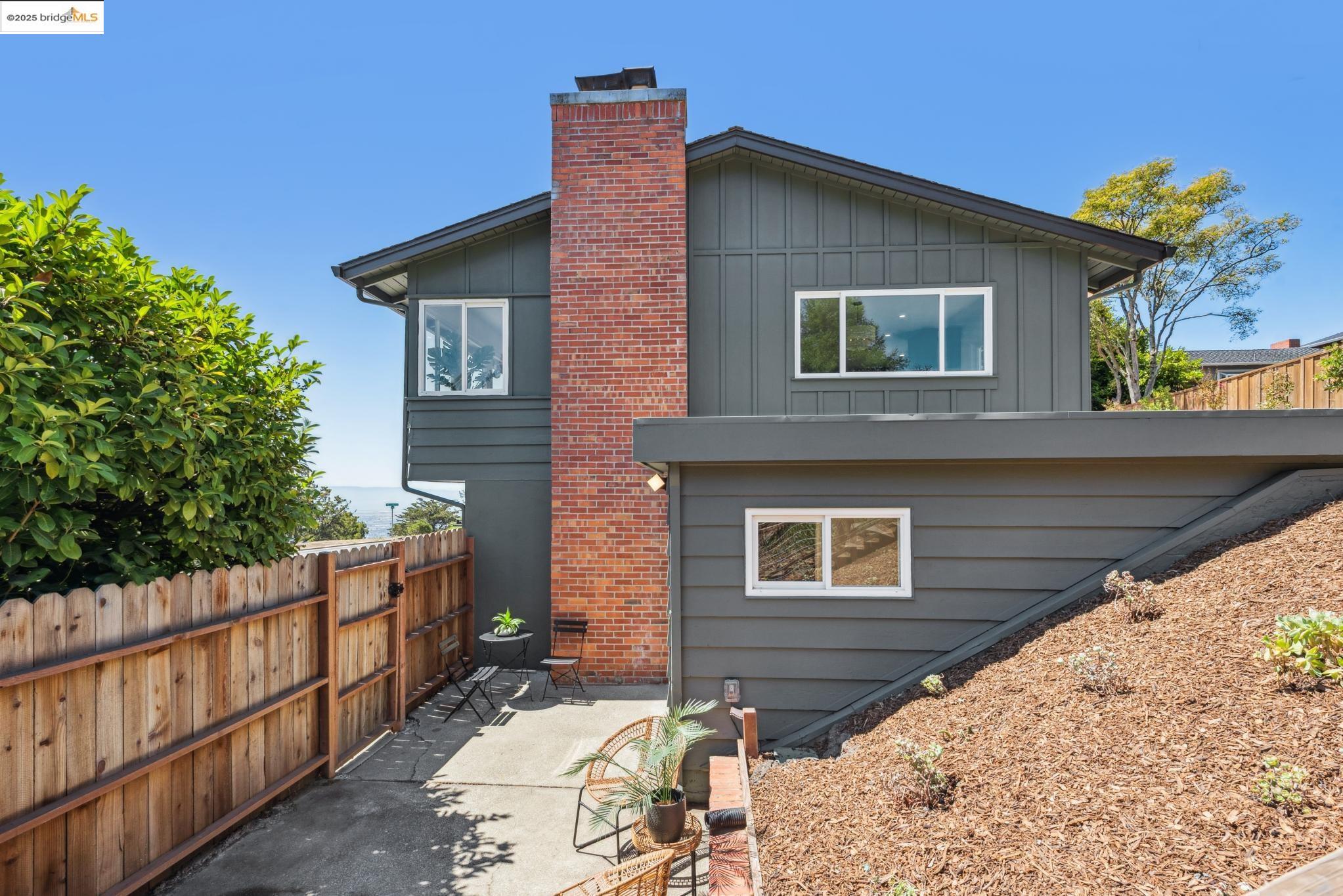 Detail Gallery Image 46 of 54 For 9 Yarmouth Ct, Oakland,  CA 94619 - 4 Beds | 3 Baths
