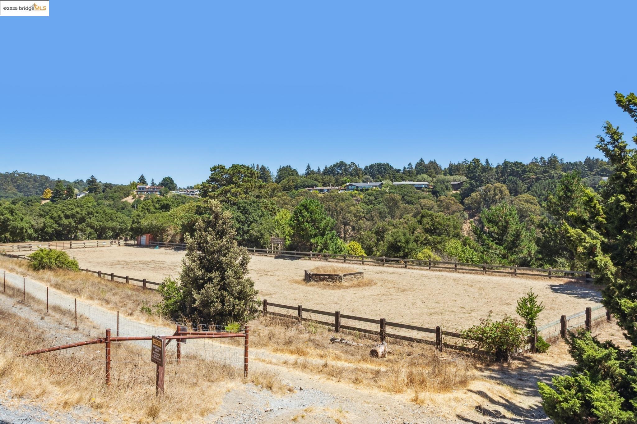 Detail Gallery Image 50 of 54 For 9 Yarmouth Ct, Oakland,  CA 94619 - 4 Beds | 3 Baths
