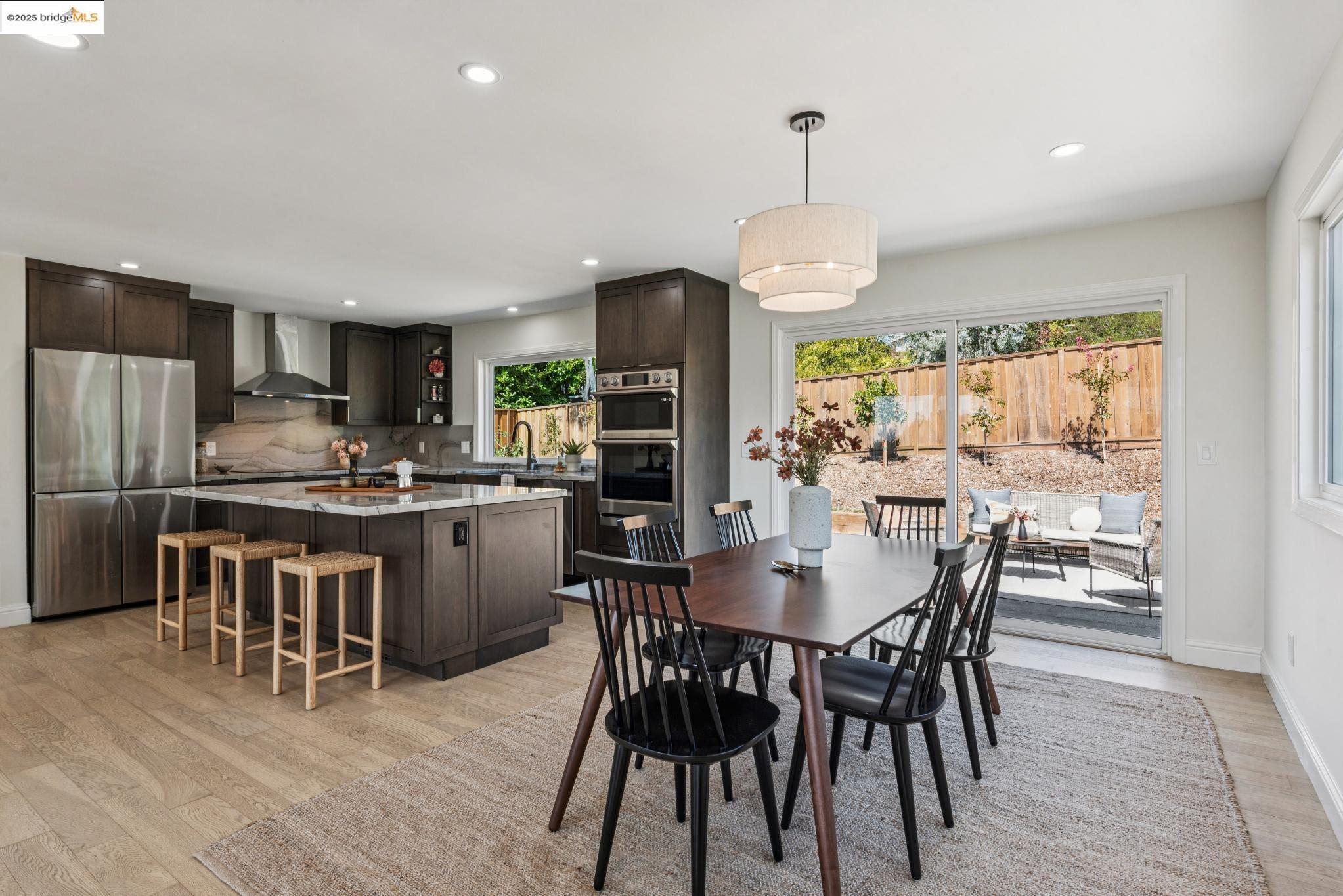 Detail Gallery Image 9 of 54 For 9 Yarmouth Ct, Oakland,  CA 94619 - 4 Beds | 3 Baths