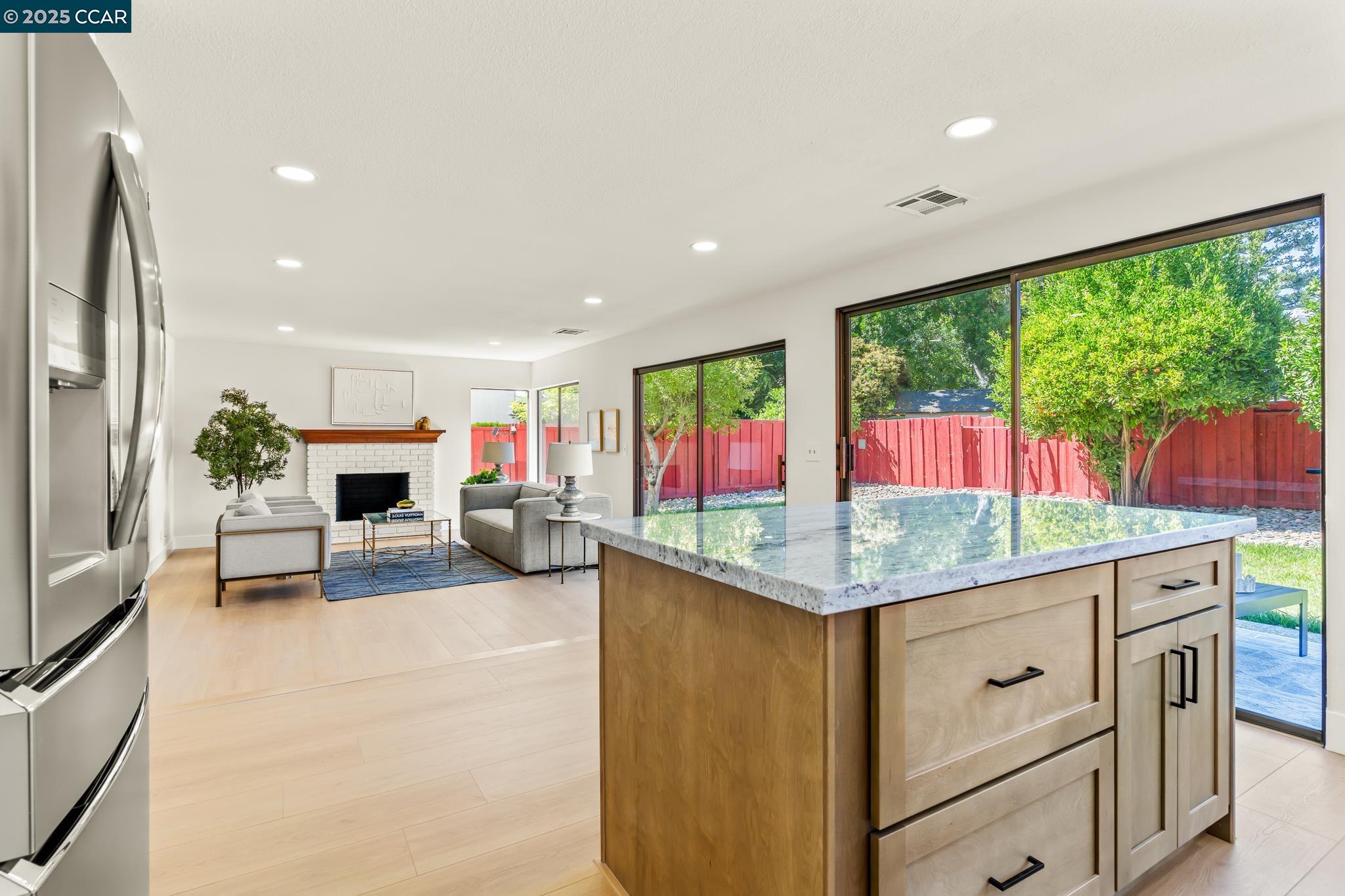 Detail Gallery Image 17 of 59 For 32945 Regents Blvd, Union City,  CA 94587 - 4 Beds | 2/1 Baths