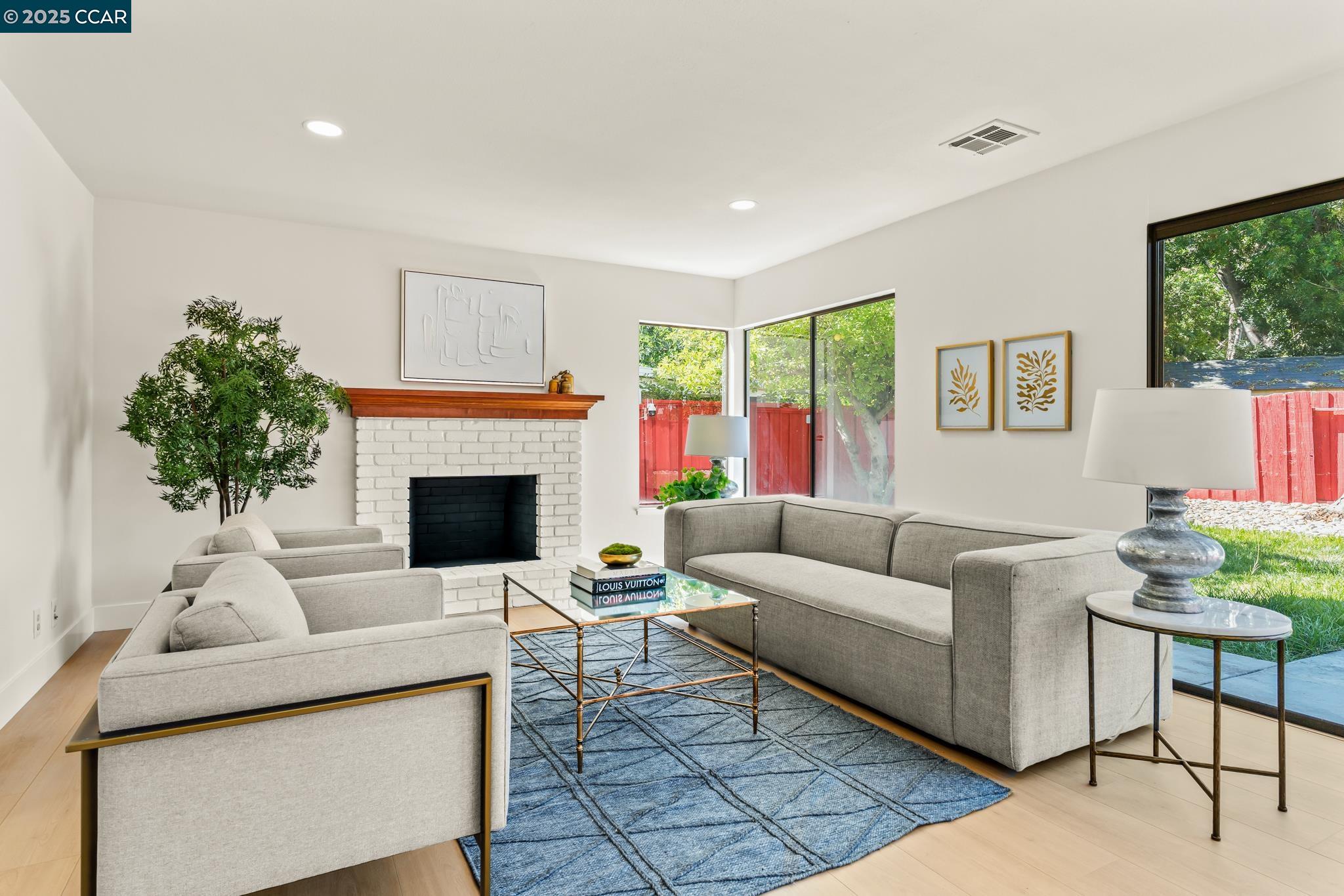 Detail Gallery Image 19 of 59 For 32945 Regents Blvd, Union City,  CA 94587 - 4 Beds | 2/1 Baths