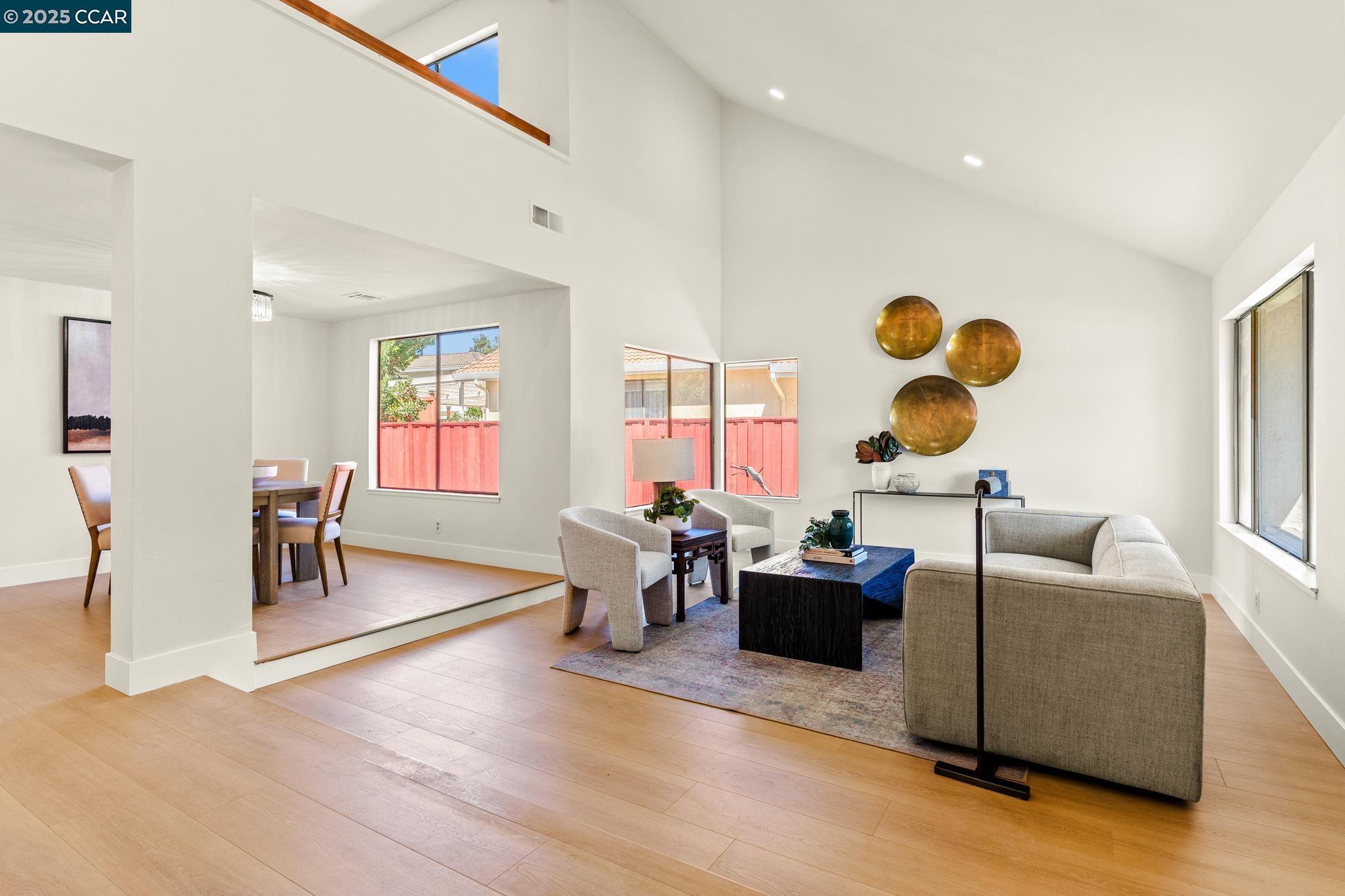 Detail Gallery Image 3 of 59 For 32945 Regents Blvd, Union City,  CA 94587 - 4 Beds | 2/1 Baths