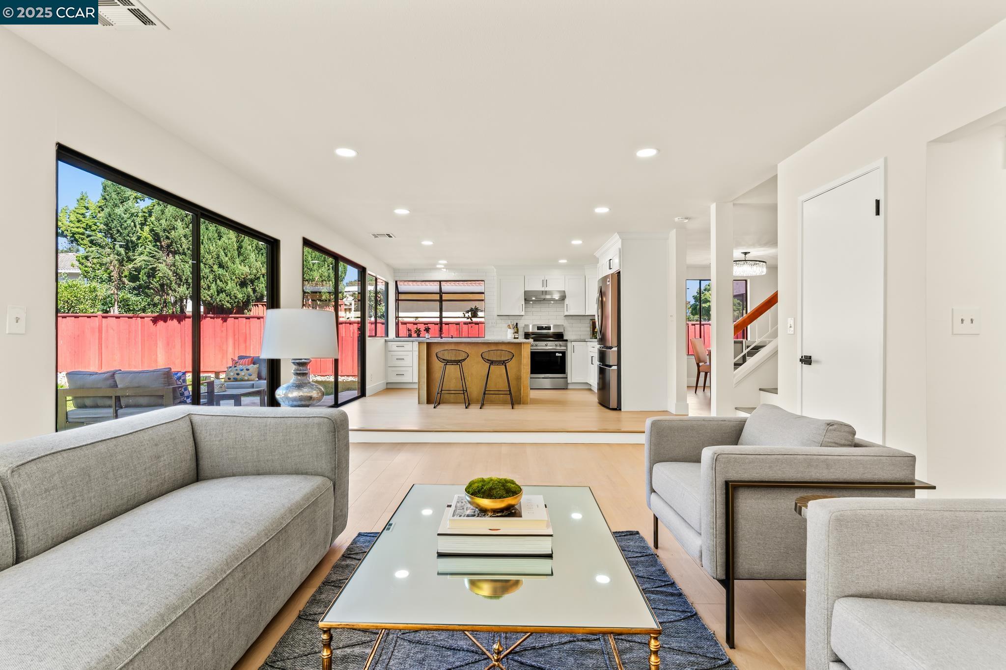 Detail Gallery Image 22 of 59 For 32945 Regents Blvd, Union City,  CA 94587 - 4 Beds | 2/1 Baths