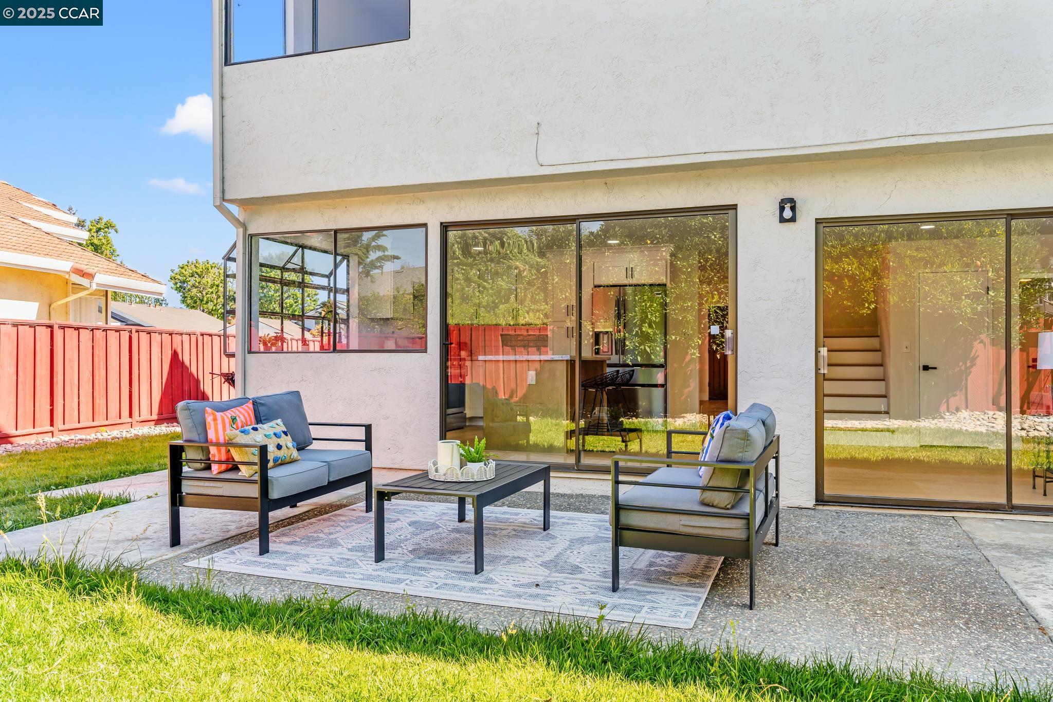 Detail Gallery Image 25 of 59 For 32945 Regents Blvd, Union City,  CA 94587 - 4 Beds | 2/1 Baths
