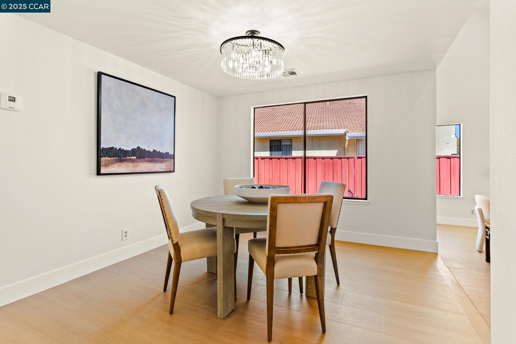 Detail Gallery Image 6 of 59 For 32945 Regents Blvd, Union City,  CA 94587 - 4 Beds | 2/1 Baths