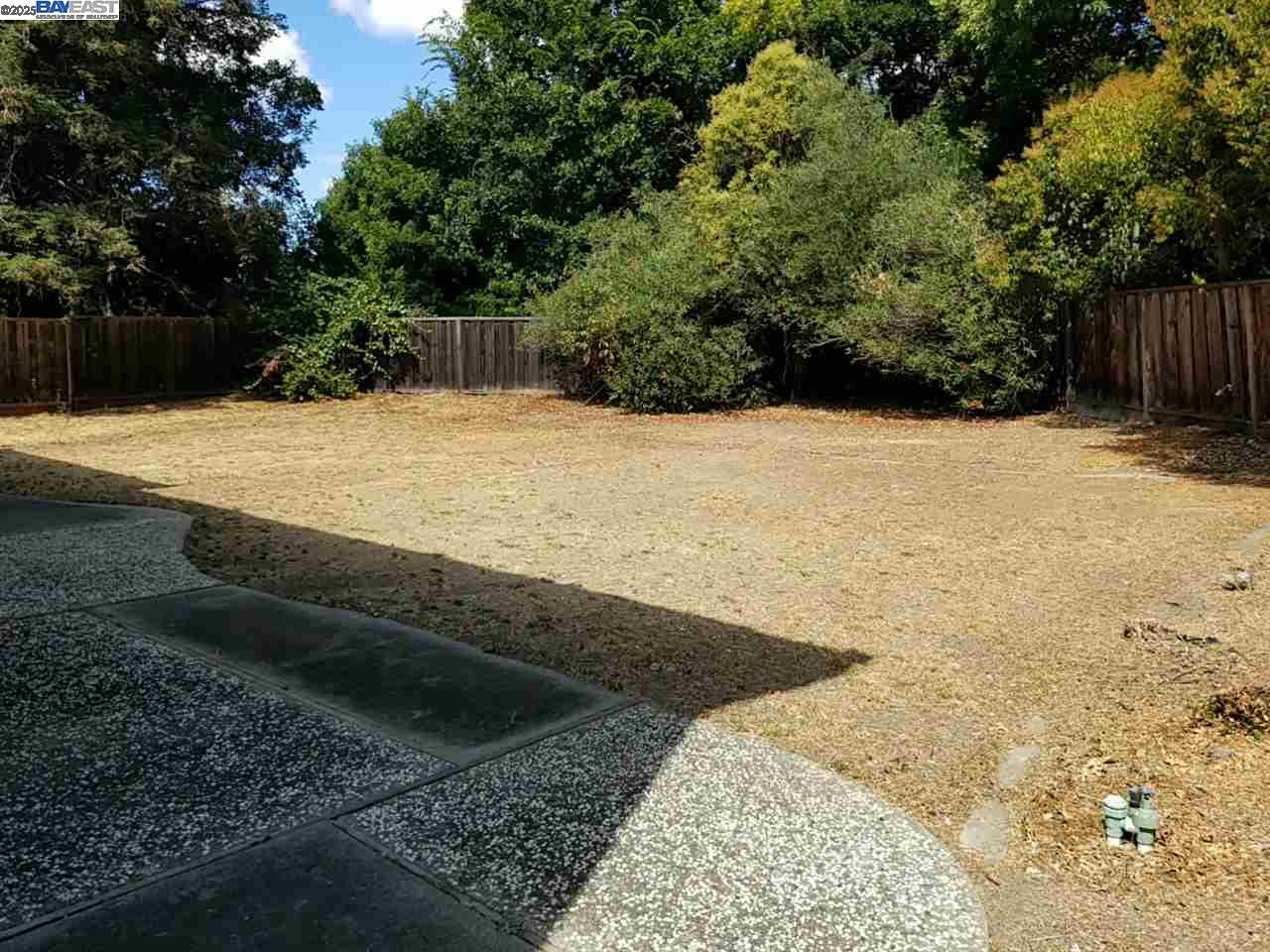 Detail Gallery Image 11 of 31 For 3181 Camdon Ct, Pleasanton,  CA 94588-3514 - 4 Beds | 3 Baths