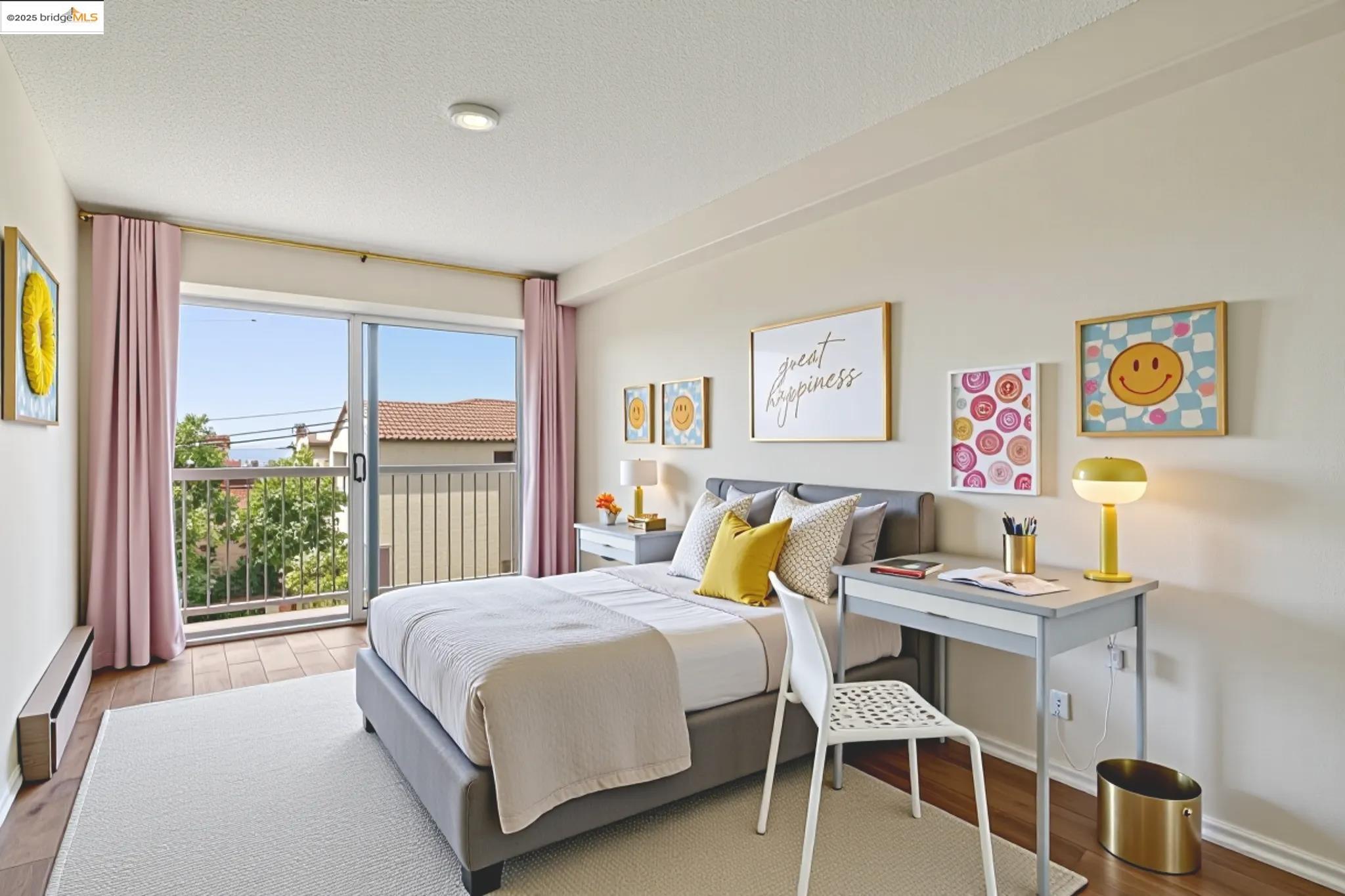 Detail Gallery Image 11 of 20 For 2 Panoramic Way #105,  Berkeley,  CA 94704 - 2 Beds | 1 Baths