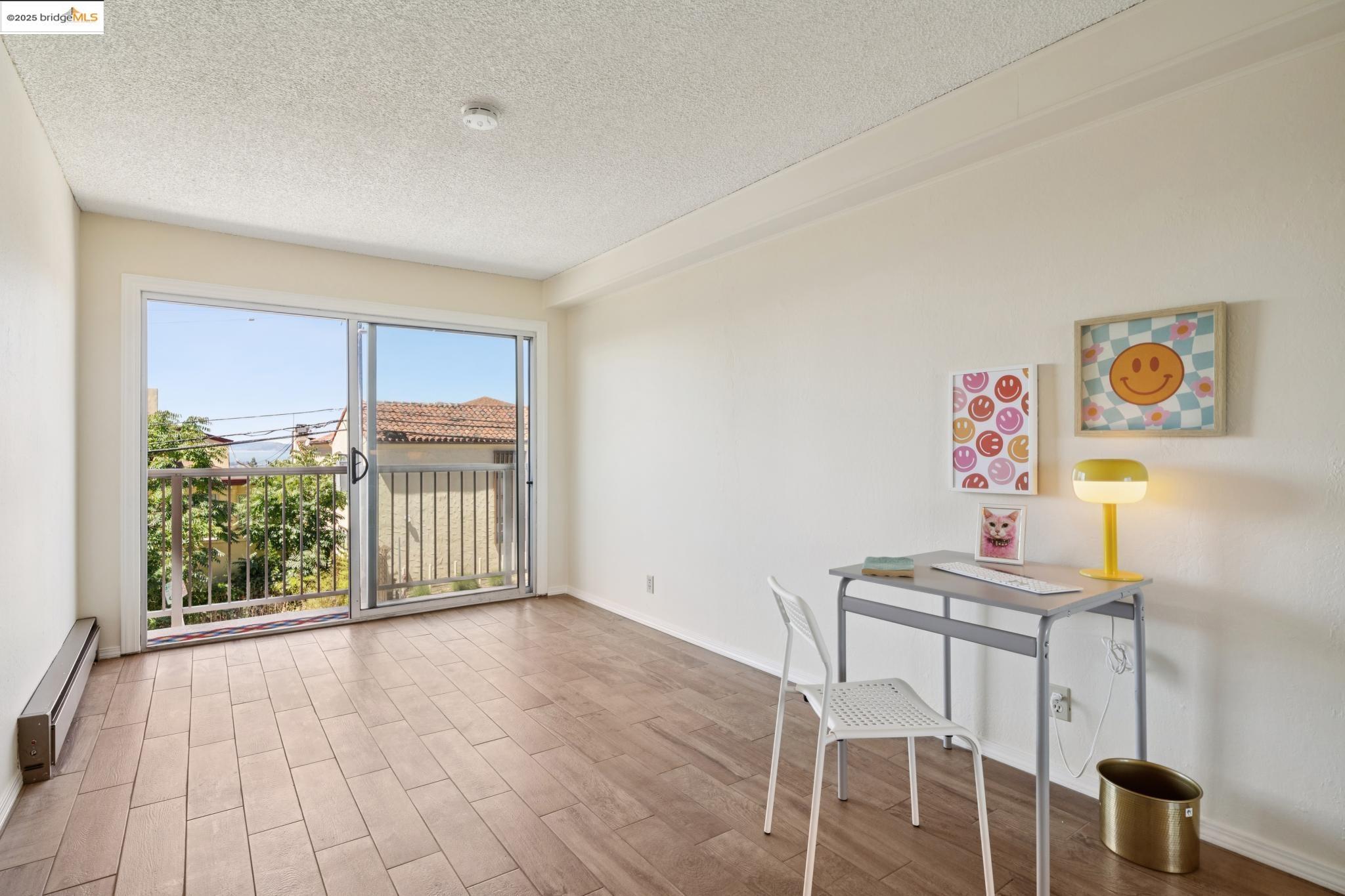 Detail Gallery Image 12 of 20 For 2 Panoramic Way #105,  Berkeley,  CA 94704 - 2 Beds | 1 Baths