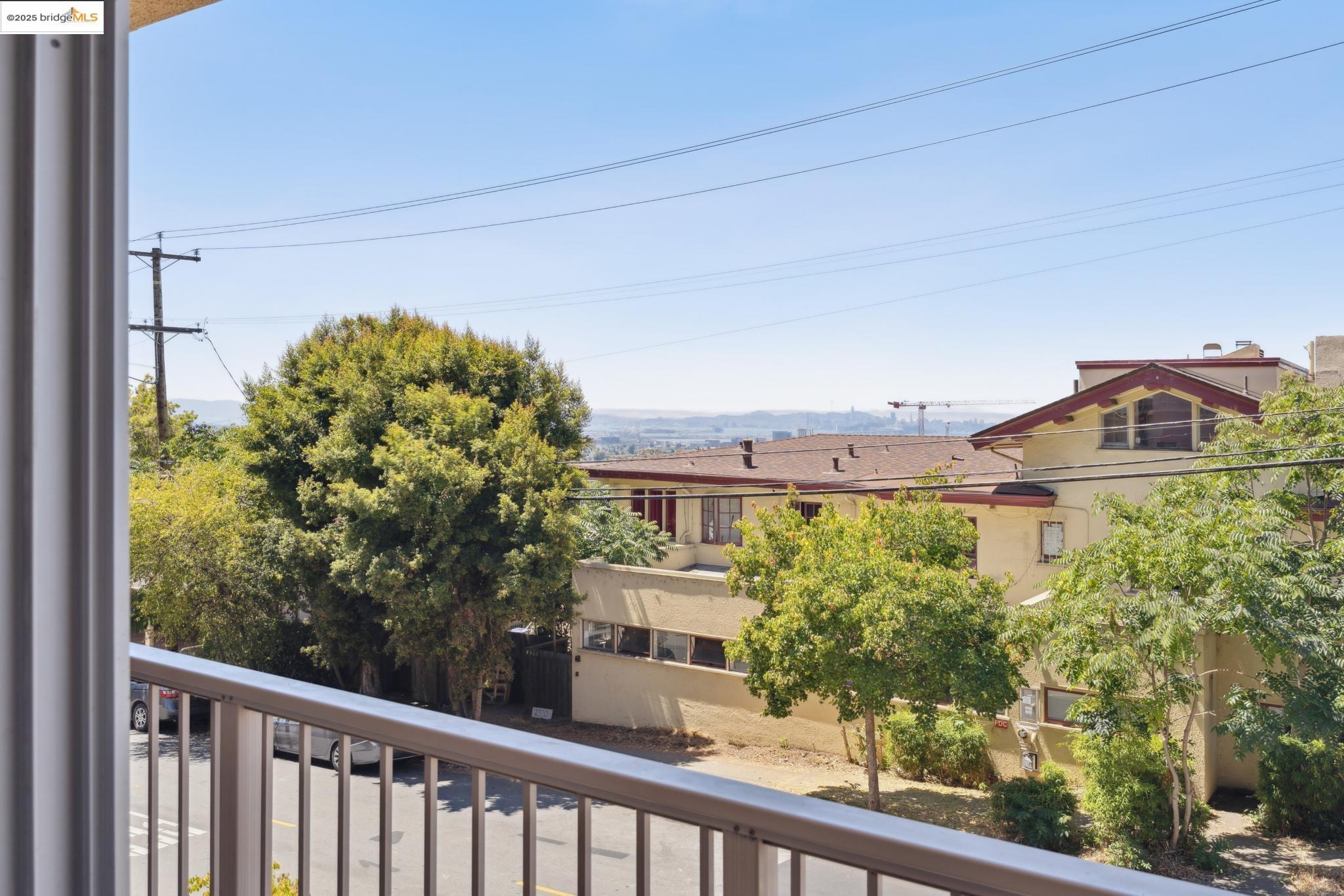 Detail Gallery Image 18 of 20 For 2 Panoramic Way #105,  Berkeley,  CA 94704 - 2 Beds | 1 Baths