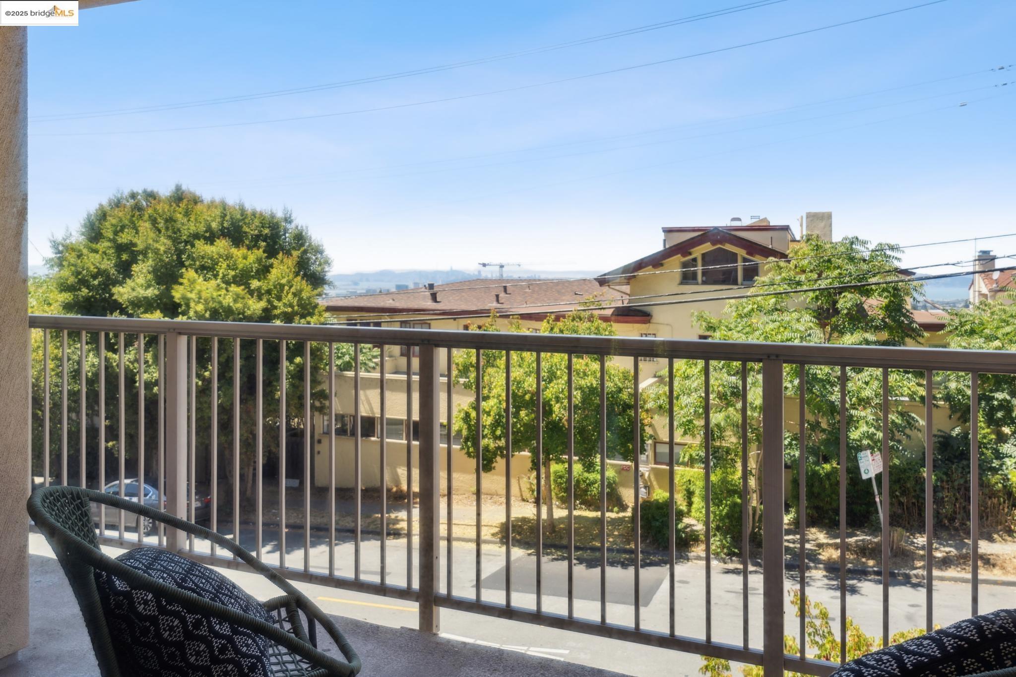 Detail Gallery Image 20 of 20 For 2 Panoramic Way #105,  Berkeley,  CA 94704 - 2 Beds | 1 Baths