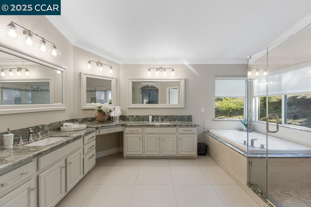 Detail Gallery Image 34 of 59 For 82 Bear Place, Clayton,  CA 94517 - 5 Beds | 3 Baths