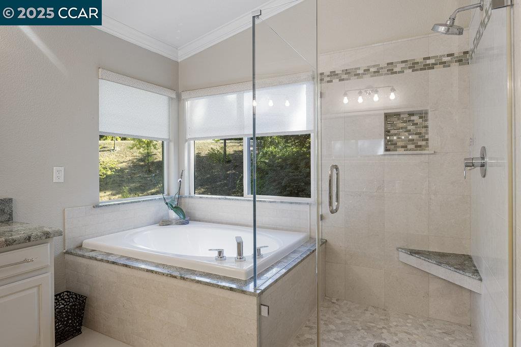 Detail Gallery Image 38 of 59 For 82 Bear Place, Clayton,  CA 94517 - 5 Beds | 3 Baths
