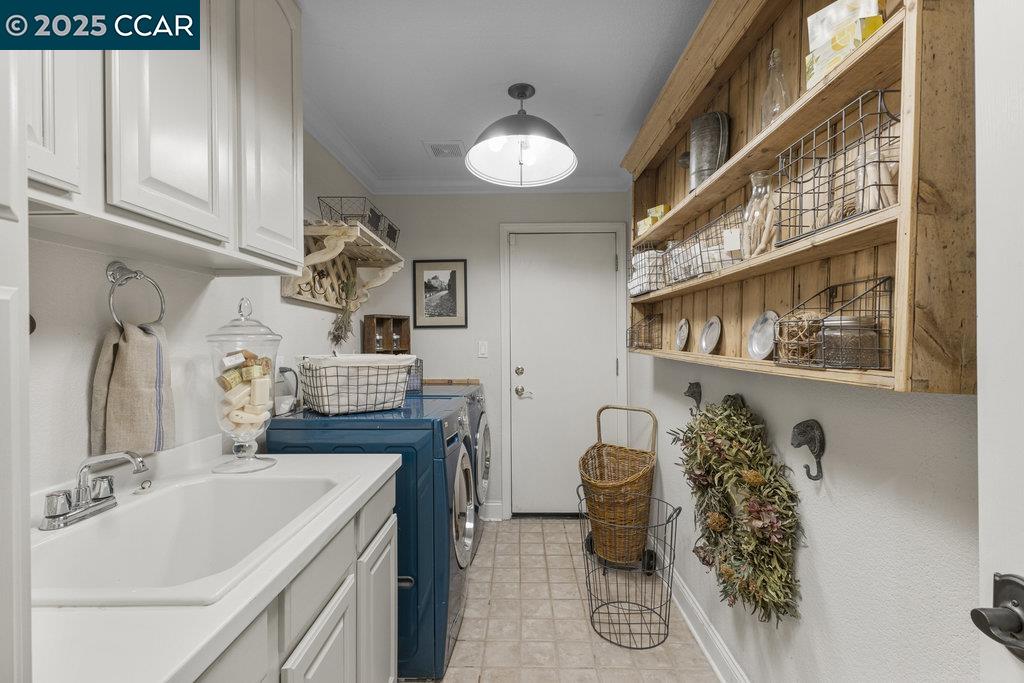 Detail Gallery Image 46 of 59 For 82 Bear Place, Clayton,  CA 94517 - 5 Beds | 3 Baths