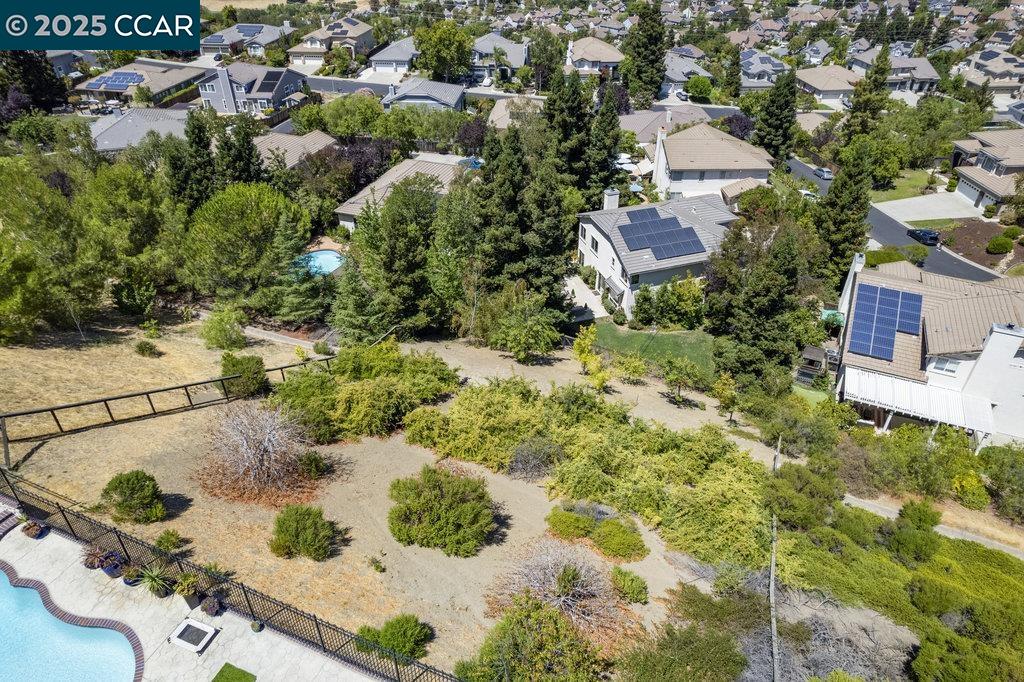 Detail Gallery Image 56 of 59 For 82 Bear Place, Clayton,  CA 94517 - 5 Beds | 3 Baths