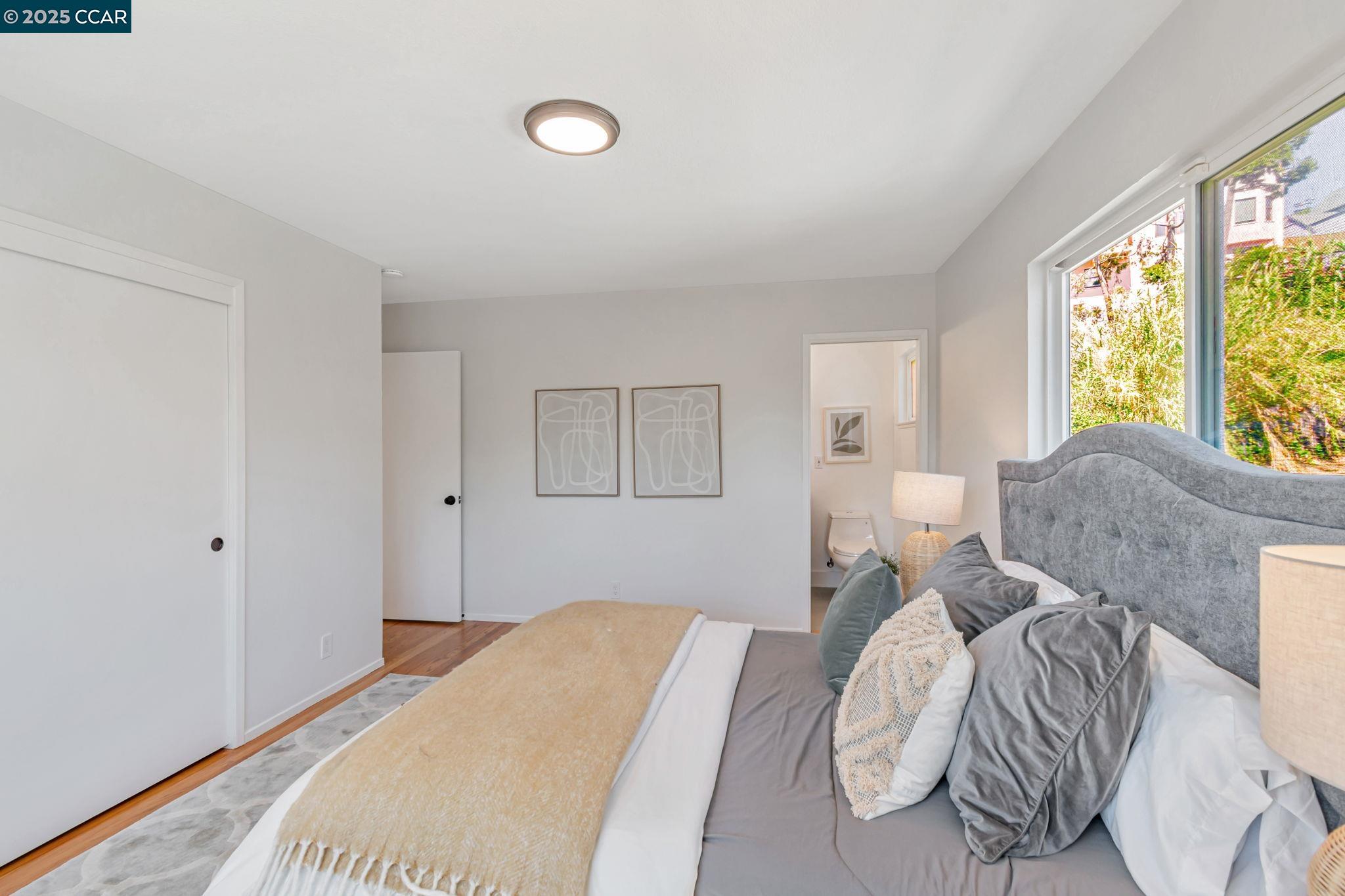 Detail Gallery Image 16 of 34 For 3620 Harbor View Ave, Oakland,  CA 94619 - 3 Beds | 2 Baths