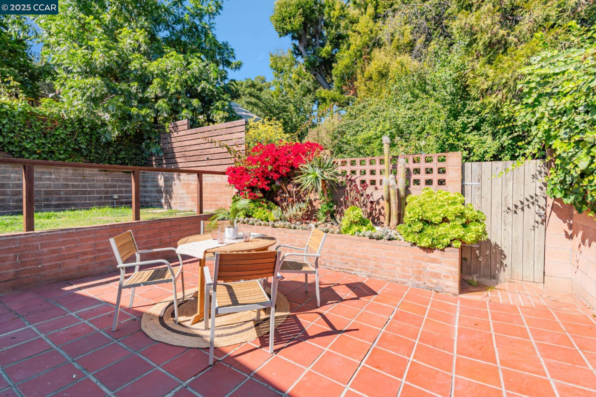 Detail Gallery Image 32 of 34 For 3620 Harbor View Ave, Oakland,  CA 94619 - 3 Beds | 2 Baths