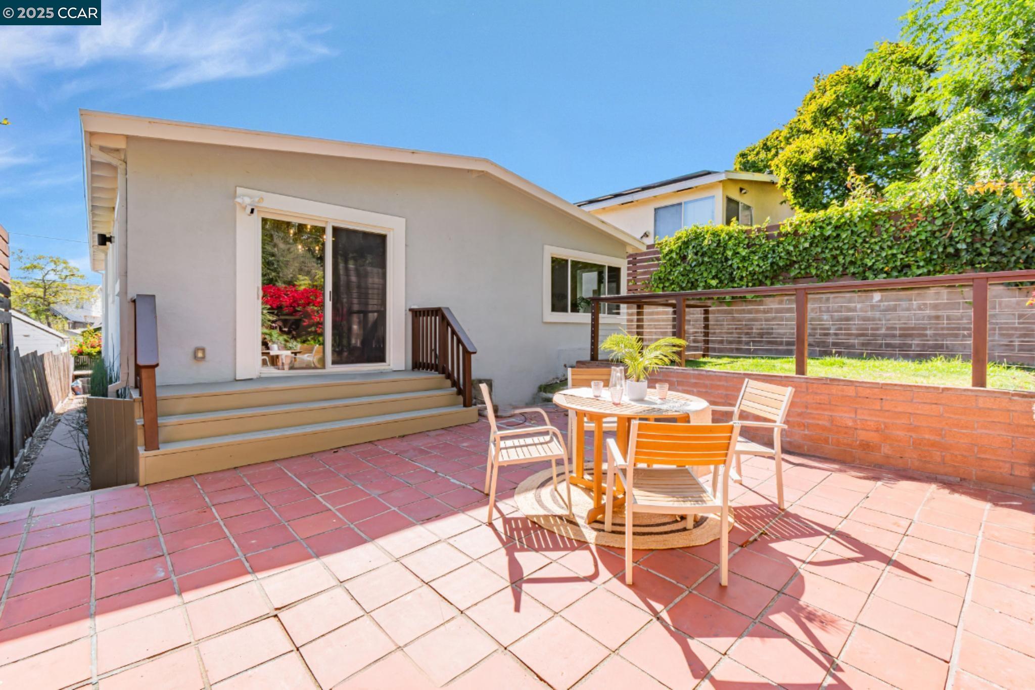 Detail Gallery Image 34 of 34 For 3620 Harbor View Ave, Oakland,  CA 94619 - 3 Beds | 2 Baths