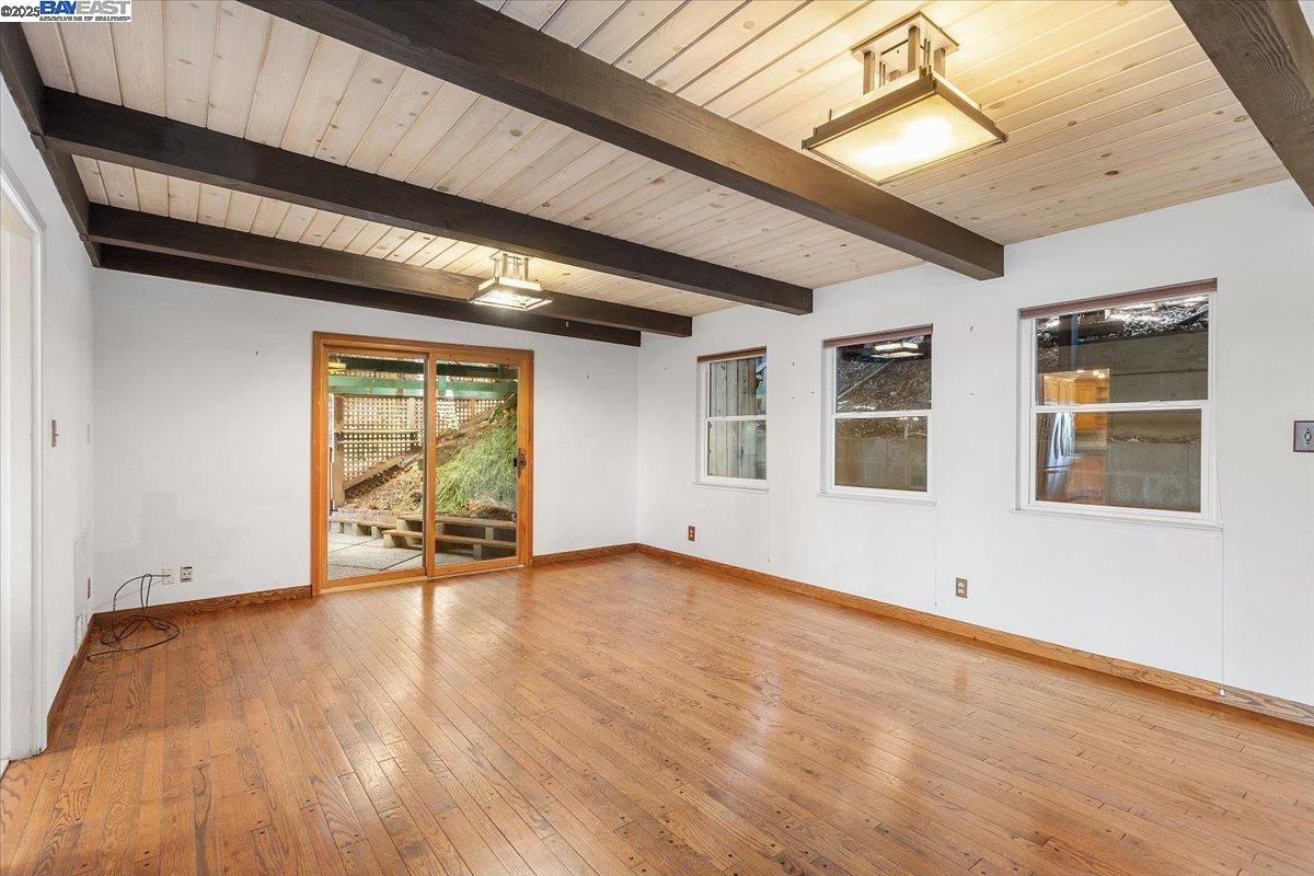 Detail Gallery Image 20 of 60 For 3491 Middleton Ave, Castro Valley,  CA 94546 - 5 Beds | 3/1 Baths