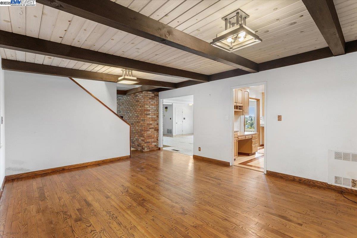 Detail Gallery Image 22 of 60 For 3491 Middleton Ave, Castro Valley,  CA 94546 - 5 Beds | 3/1 Baths