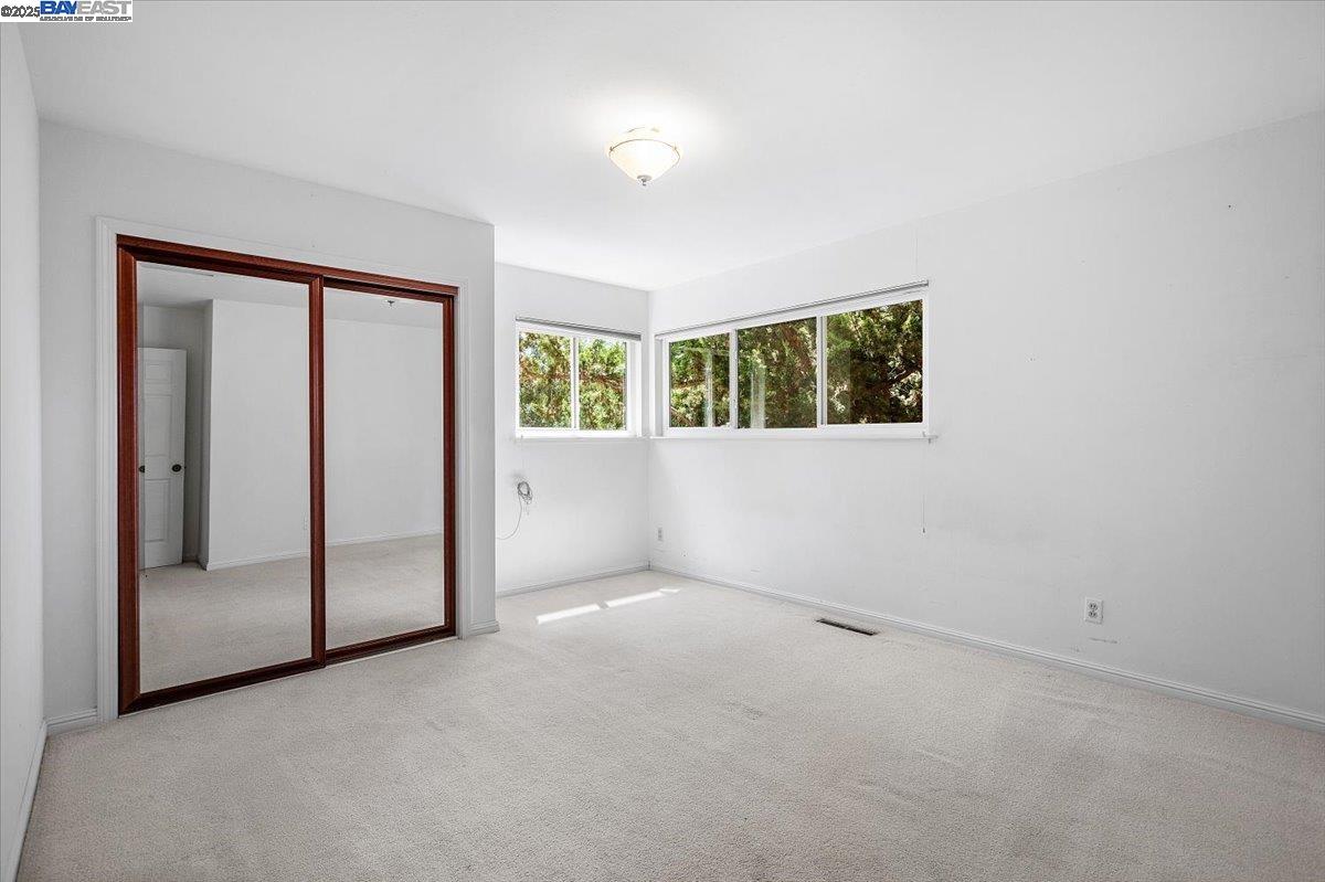 Detail Gallery Image 30 of 60 For 3491 Middleton Ave, Castro Valley,  CA 94546 - 5 Beds | 3/1 Baths