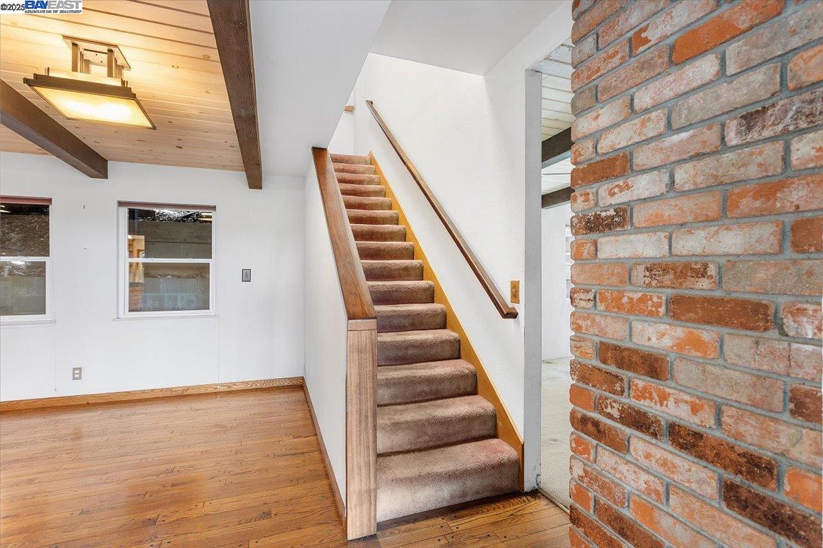 Detail Gallery Image 34 of 60 For 3491 Middleton Ave, Castro Valley,  CA 94546 - 5 Beds | 3/1 Baths
