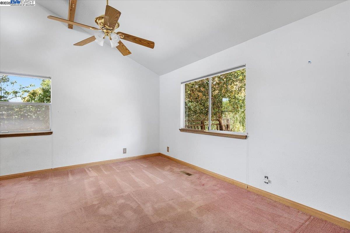 Detail Gallery Image 39 of 60 For 3491 Middleton Ave, Castro Valley,  CA 94546 - 5 Beds | 3/1 Baths