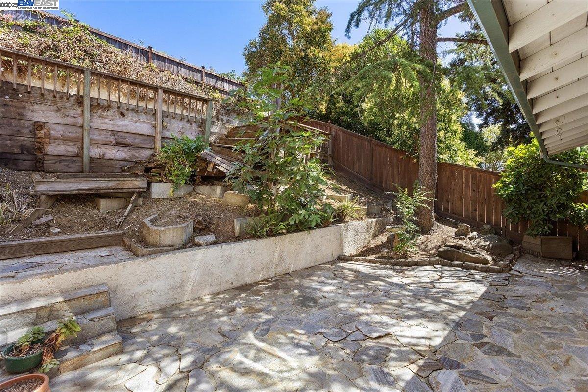 Detail Gallery Image 44 of 60 For 3491 Middleton Ave, Castro Valley,  CA 94546 - 5 Beds | 3/1 Baths