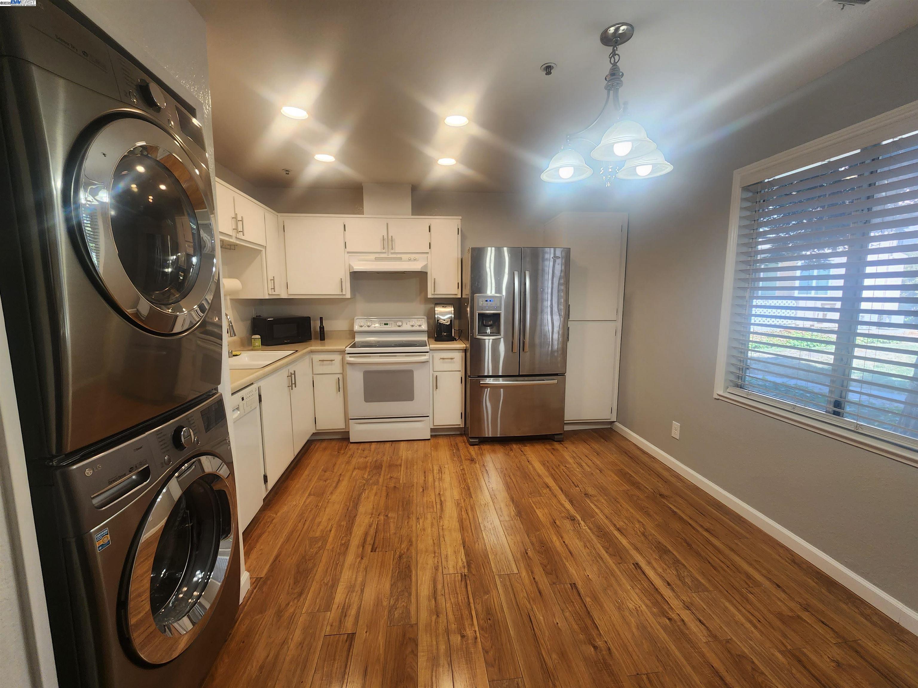 Detail Gallery Image 4 of 17 For 342 Chris Cmn #101,  Livermore,  CA 94550 - 1 Beds | 1 Baths