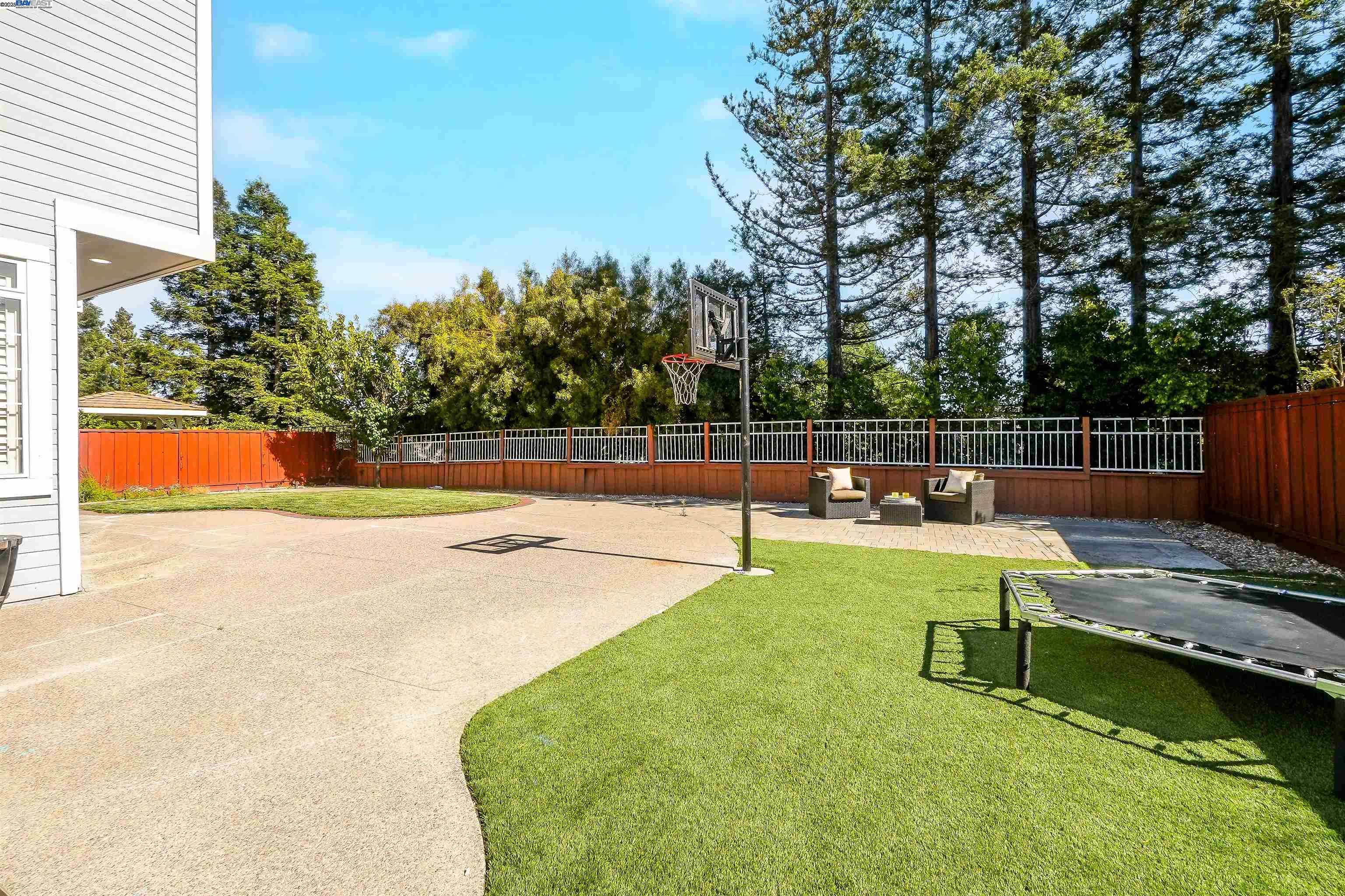 Detail Gallery Image 28 of 50 For 3473 Edinburgh Dr, Livermore,  CA 94551 - 6 Beds | 3 Baths