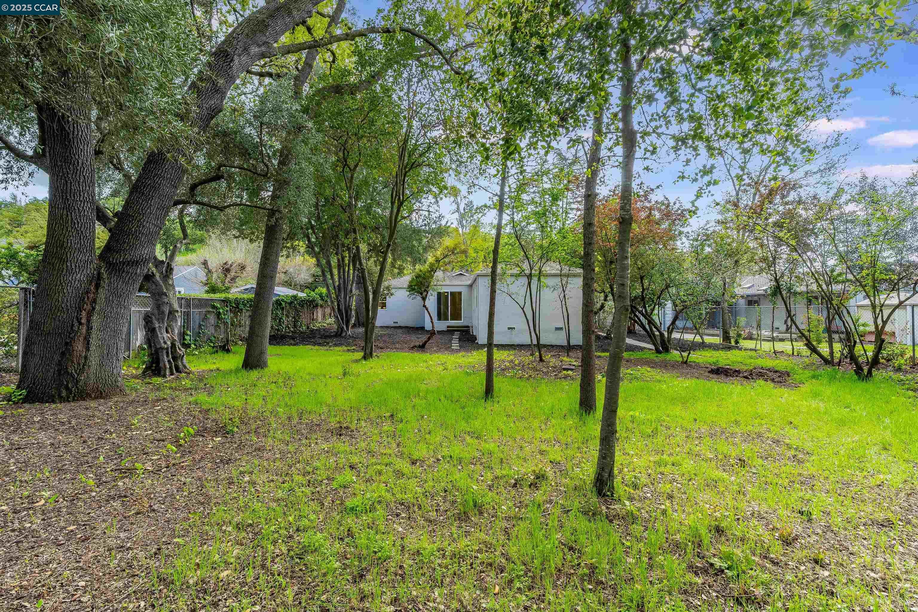 Detail Gallery Image 25 of 28 For 356 Kottinger Dr, Pleasanton,  CA 94566 - 4 Beds | 2 Baths