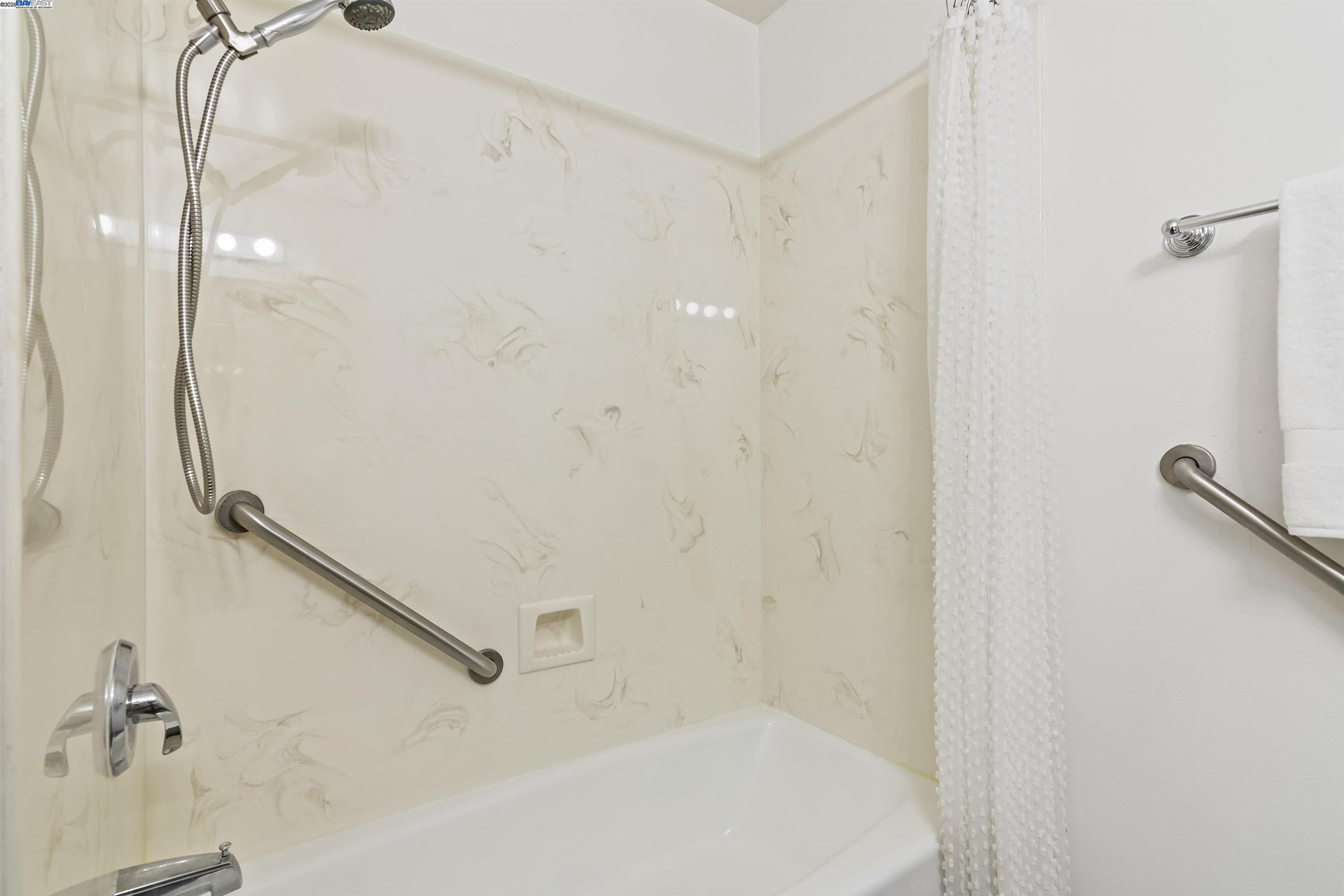 Photo #36: 41108459 Listing: Photo #36