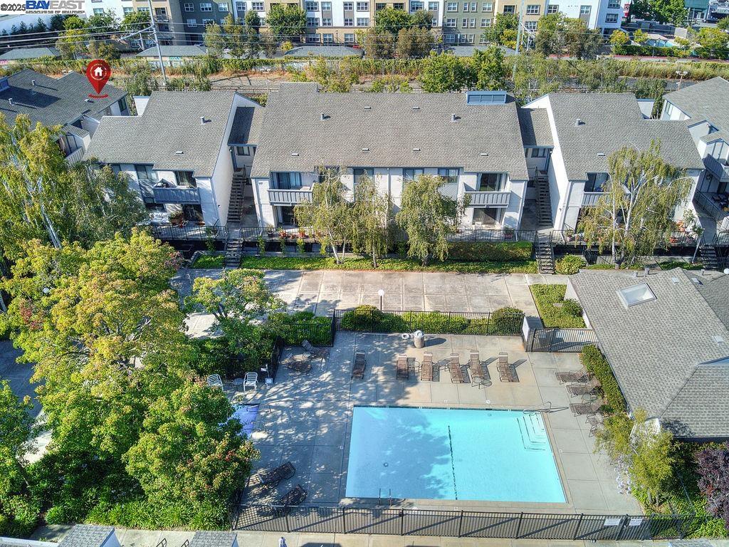 Detail Gallery Image 1 of 22 For 845 Woodside Way #111,  San Mateo,  CA 94401 - 2 Beds | 2 Baths