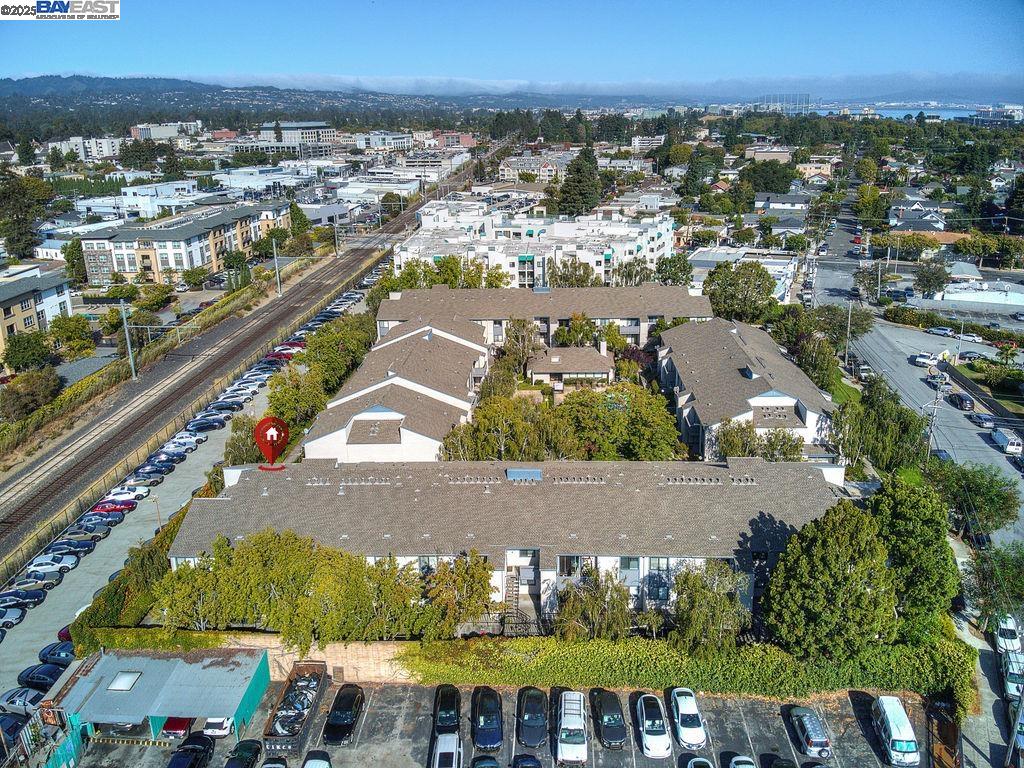 Detail Gallery Image 12 of 22 For 845 Woodside Way #111,  San Mateo,  CA 94401 - 2 Beds | 2 Baths