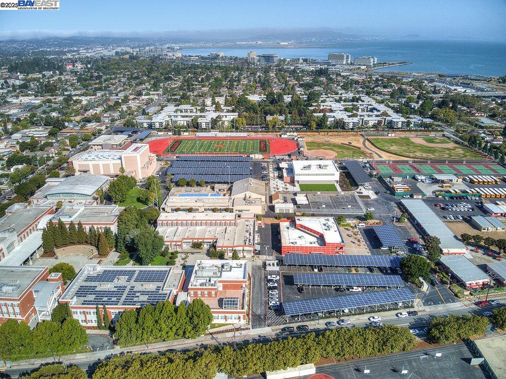 Detail Gallery Image 9 of 22 For 845 Woodside Way #111,  San Mateo,  CA 94401 - 2 Beds | 2 Baths